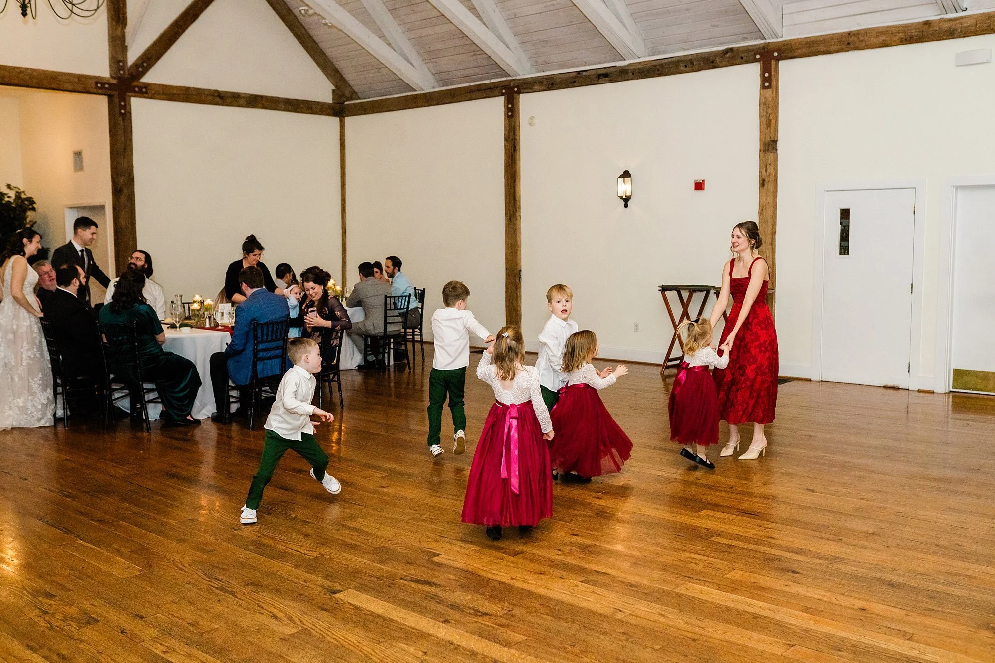 Emily Grace Photo, Riverdale Manor Lancaster PA, Riverdale Manor winter wedding, Riverdale Manor wedding photos, Lancaster PA wedding photographer