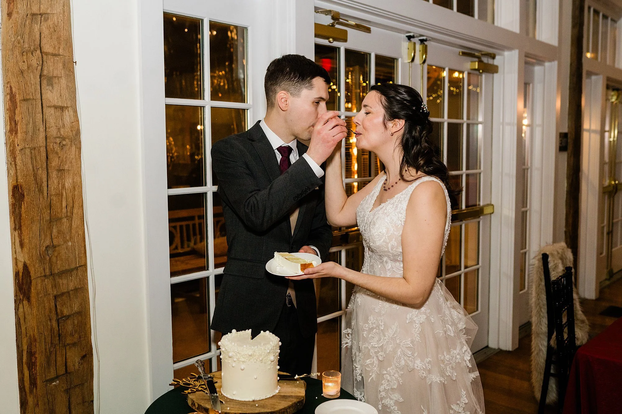 Emily Grace Photo, Riverdale Manor Lancaster PA, Riverdale Manor winter wedding, Riverdale Manor wedding photos, Lancaster PA wedding photographer