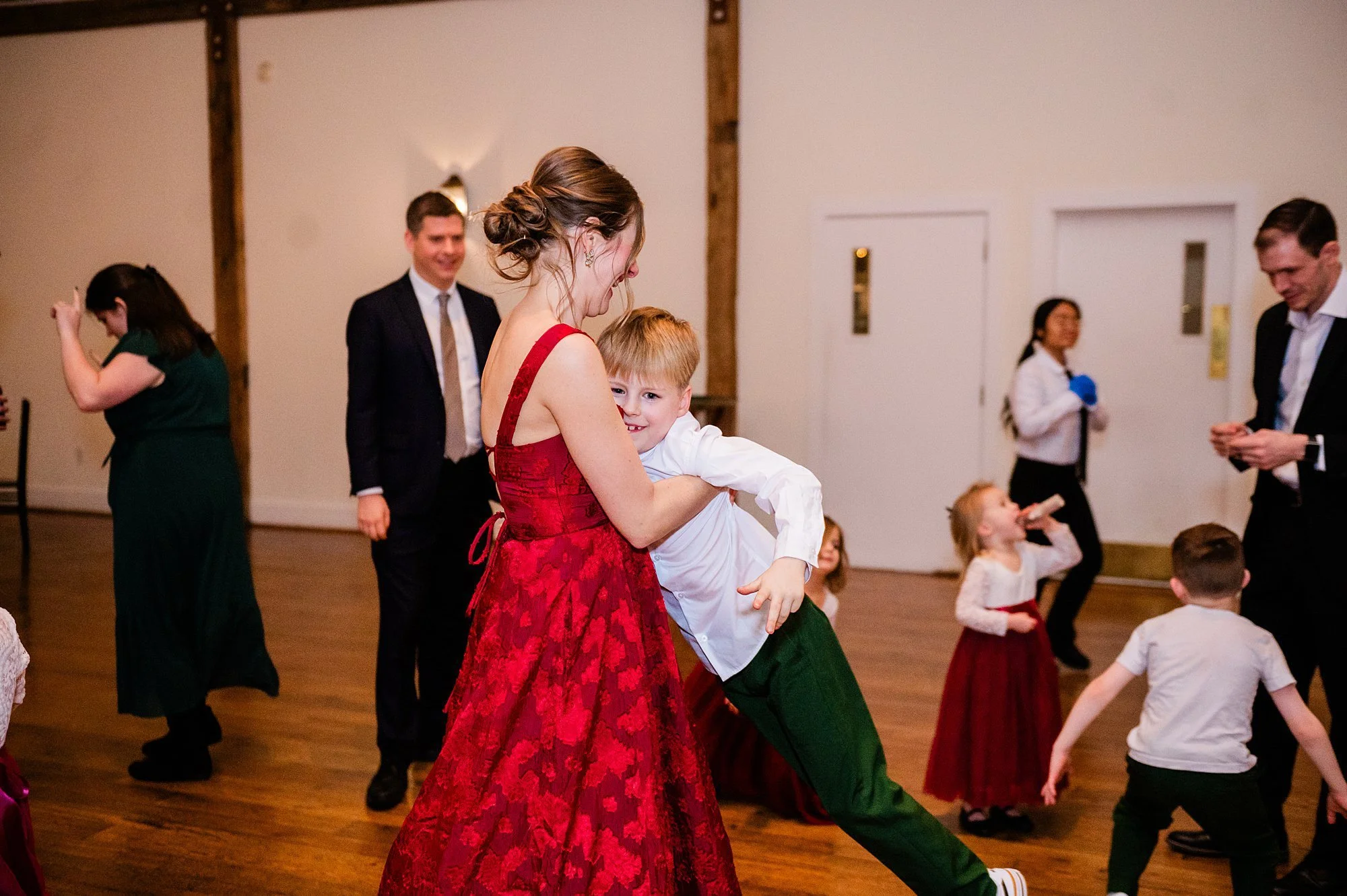 Emily Grace Photo, Riverdale Manor Lancaster PA, Riverdale Manor winter wedding, Riverdale Manor wedding photos, Lancaster PA wedding photographer