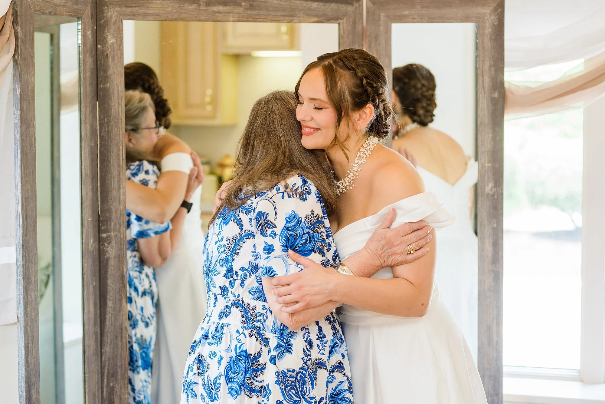 Emily Grace Photo, Harrisburg Wedding Photographer, The Manor at Mountain View Harrisburg, The Manor at Mountain View Wedding Photos, The Manor at Mountain View Summer Wedding