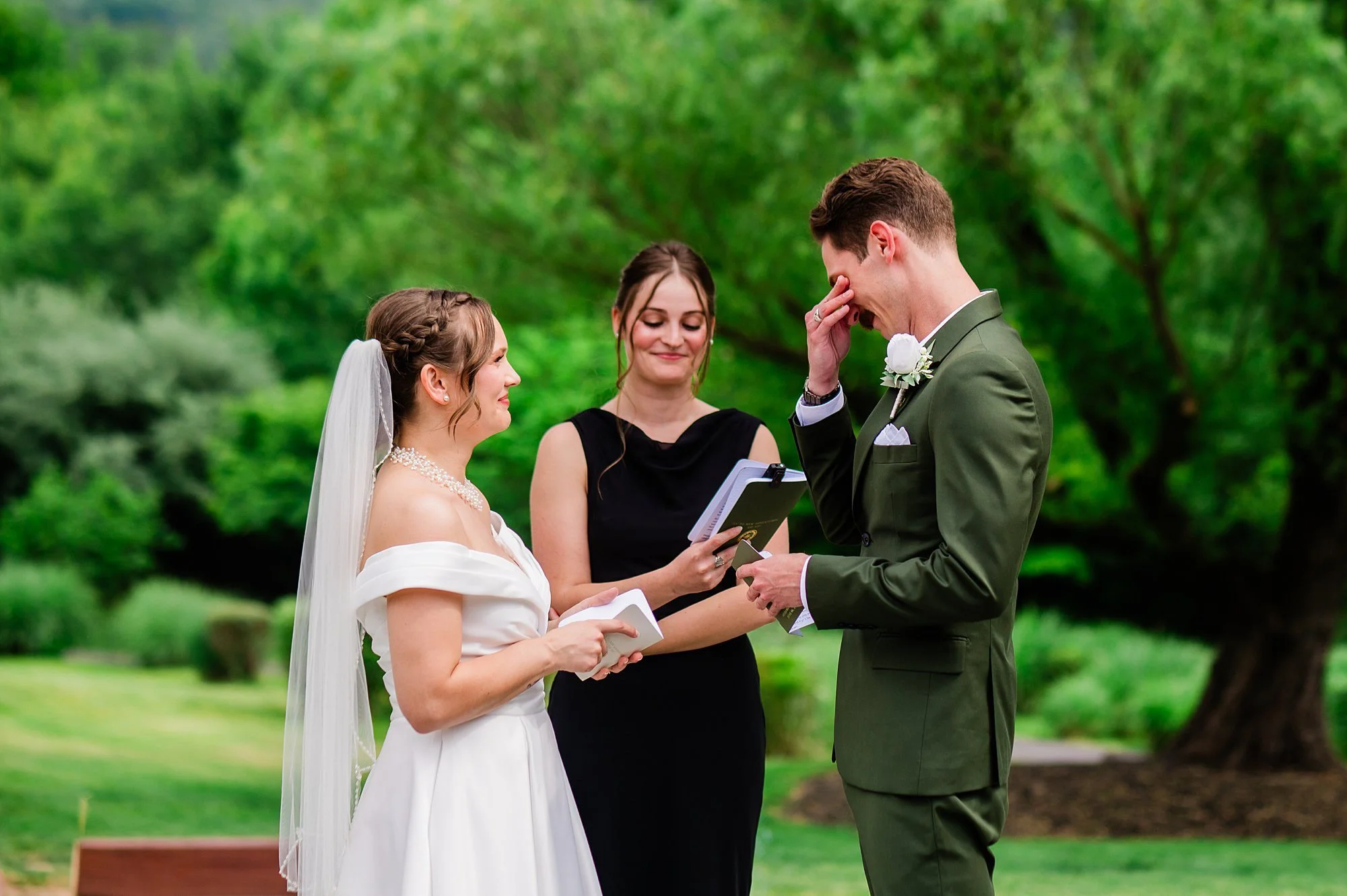 Emily Grace Photo, Harrisburg Wedding Photographer, The Manor at Mountain View Harrisburg, The Manor at Mountain View Wedding Photos, The Manor at Mountain View Summer Wedding