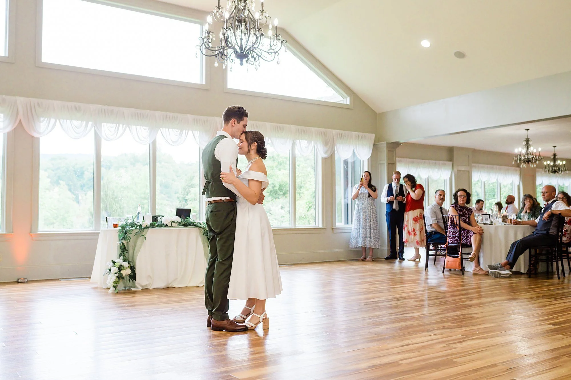 Emily Grace Photo, Harrisburg Wedding Photographer, The Manor at Mountain View Harrisburg, The Manor at Mountain View Wedding Photos, The Manor at Mountain View Summer Wedding