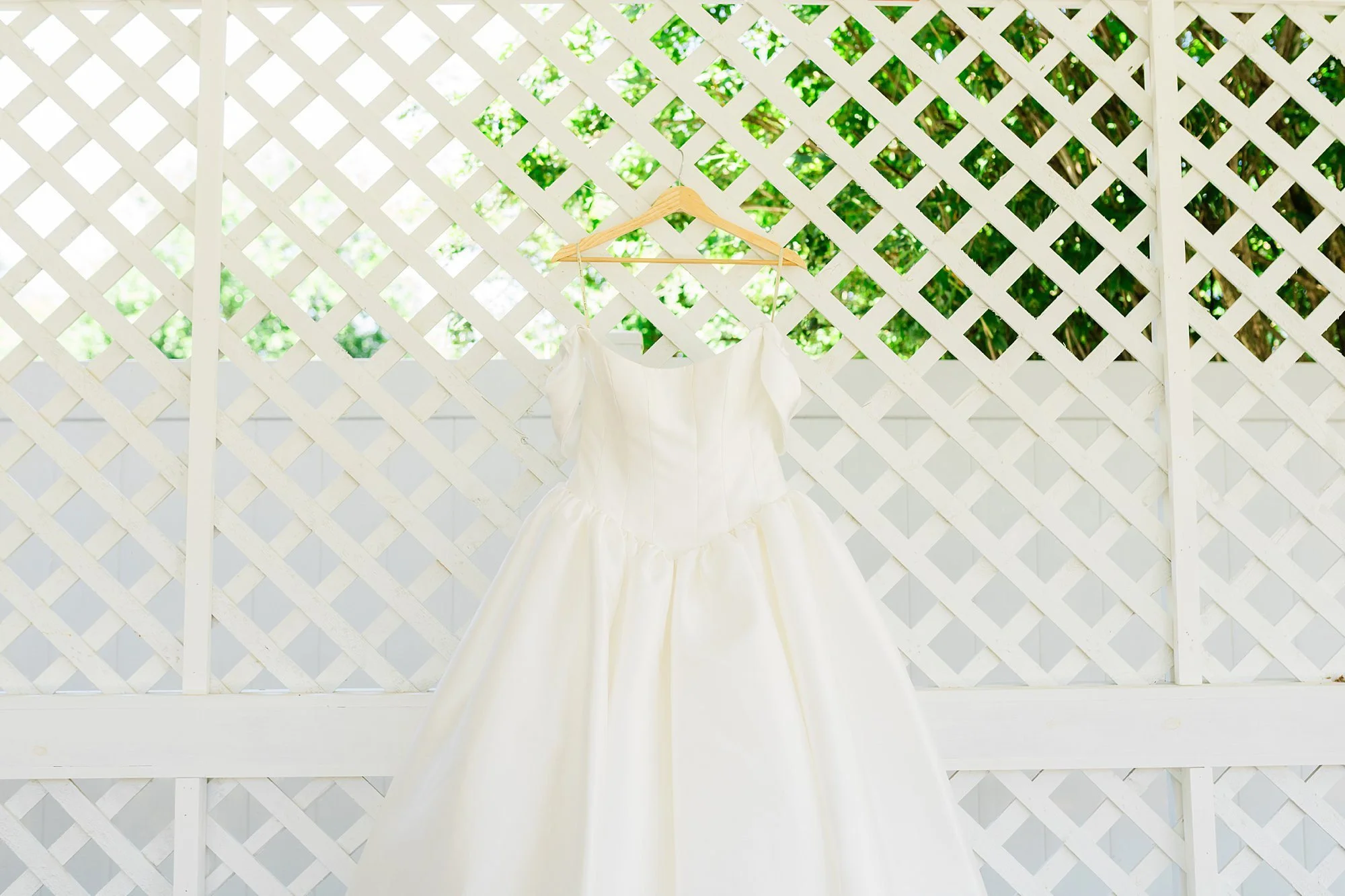 Emily Grace Photo, Lancaster PA Wedding Photographer, Cameron Estate Inn Summer Wedding, Cameron Estate Inn Wedding Photos, Mount Joy PA Wedding Photographer