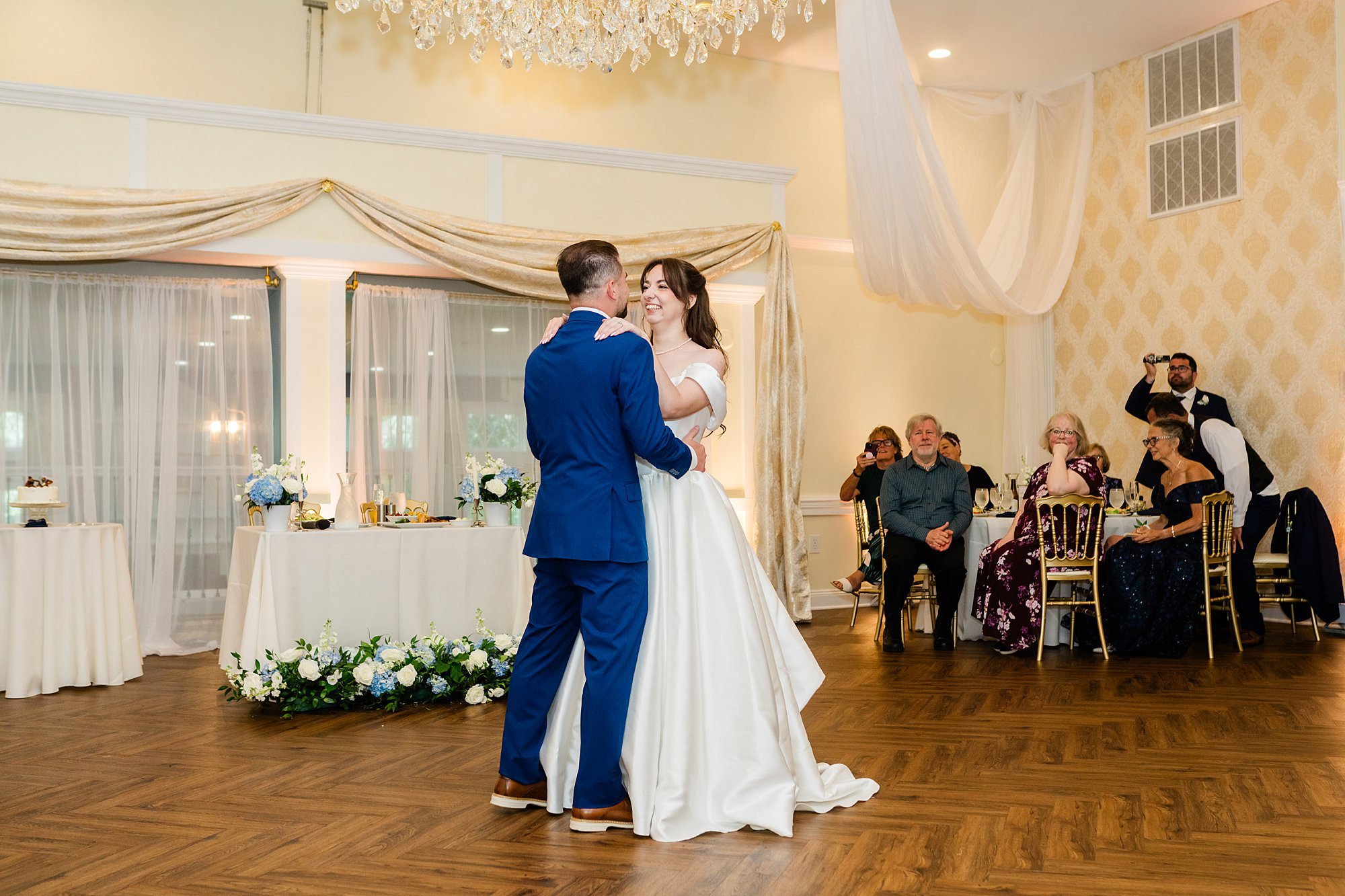 Emily Grace Photo, Lancaster PA Wedding Photographer, Cameron Estate Inn Summer Wedding, Cameron Estate Inn Wedding Photos, Mount Joy PA Wedding Photographer