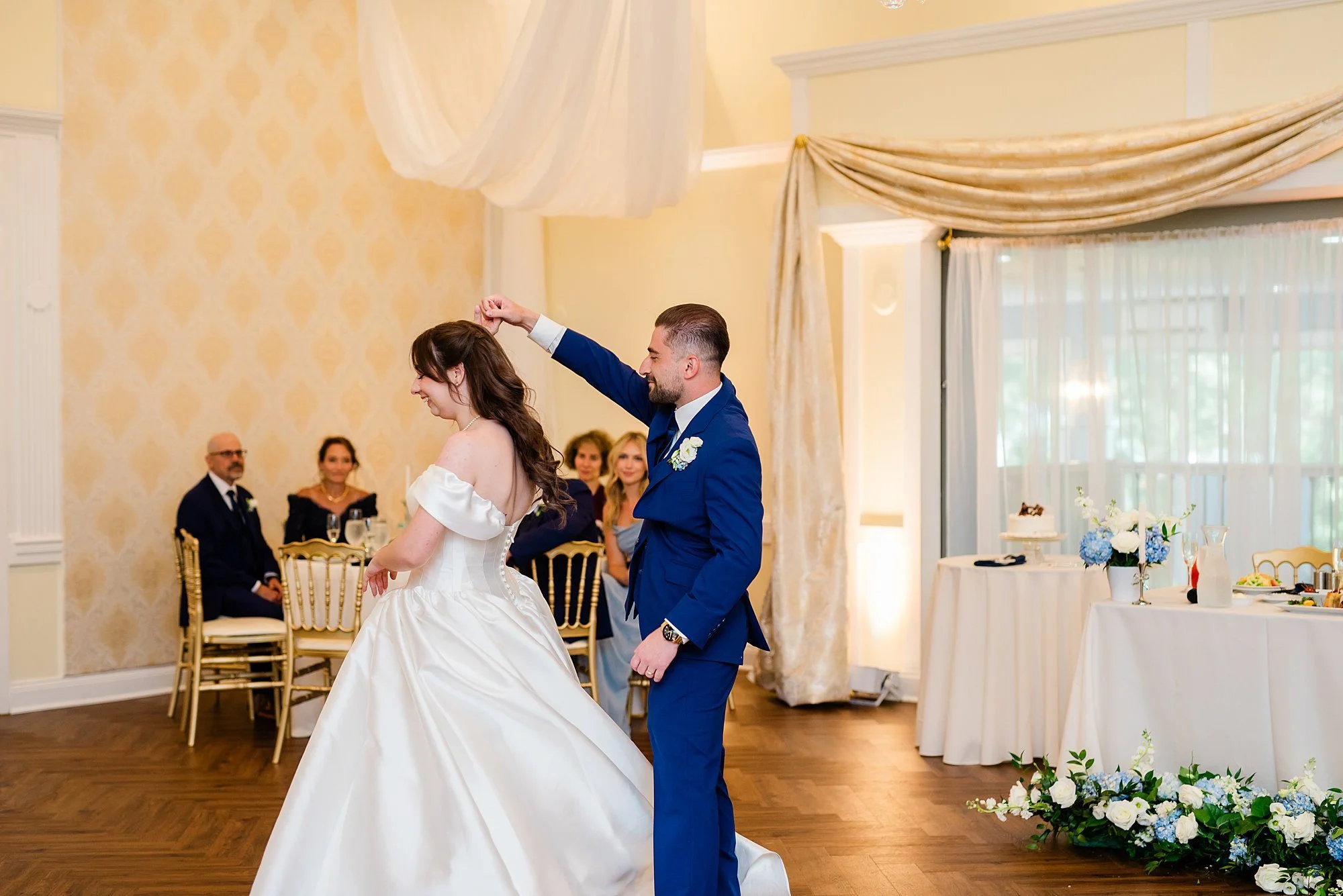 Emily Grace Photo, Lancaster PA Wedding Photographer, Cameron Estate Inn Summer Wedding, Cameron Estate Inn Wedding Photos, Mount Joy PA Wedding Photographer