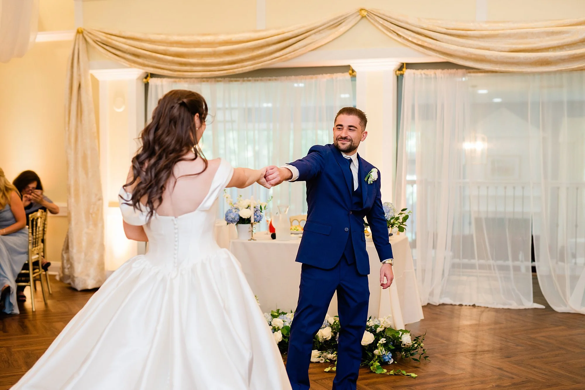 Emily Grace Photo, Lancaster PA Wedding Photographer, Cameron Estate Inn Summer Wedding, Cameron Estate Inn Wedding Photos, Mount Joy PA Wedding Photographer