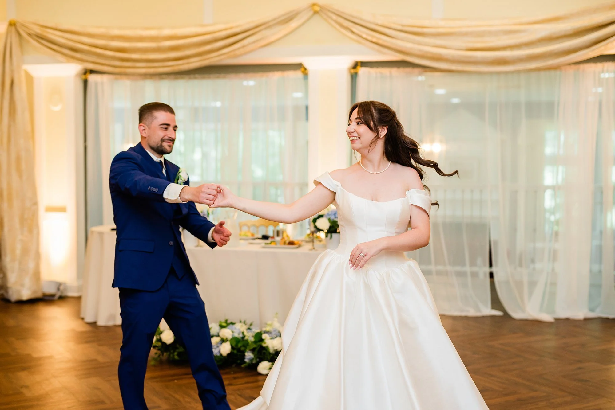 Emily Grace Photo, Lancaster PA Wedding Photographer, Cameron Estate Inn Summer Wedding, Cameron Estate Inn Wedding Photos, Mount Joy PA Wedding Photographer