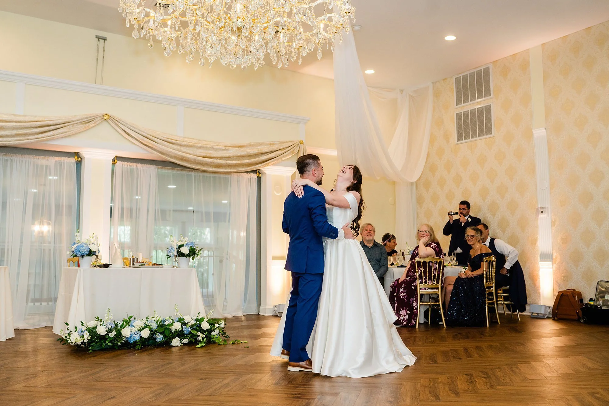 Emily Grace Photo, Lancaster PA Wedding Photographer, Cameron Estate Inn Summer Wedding, Cameron Estate Inn Wedding Photos, Mount Joy PA Wedding Photographer