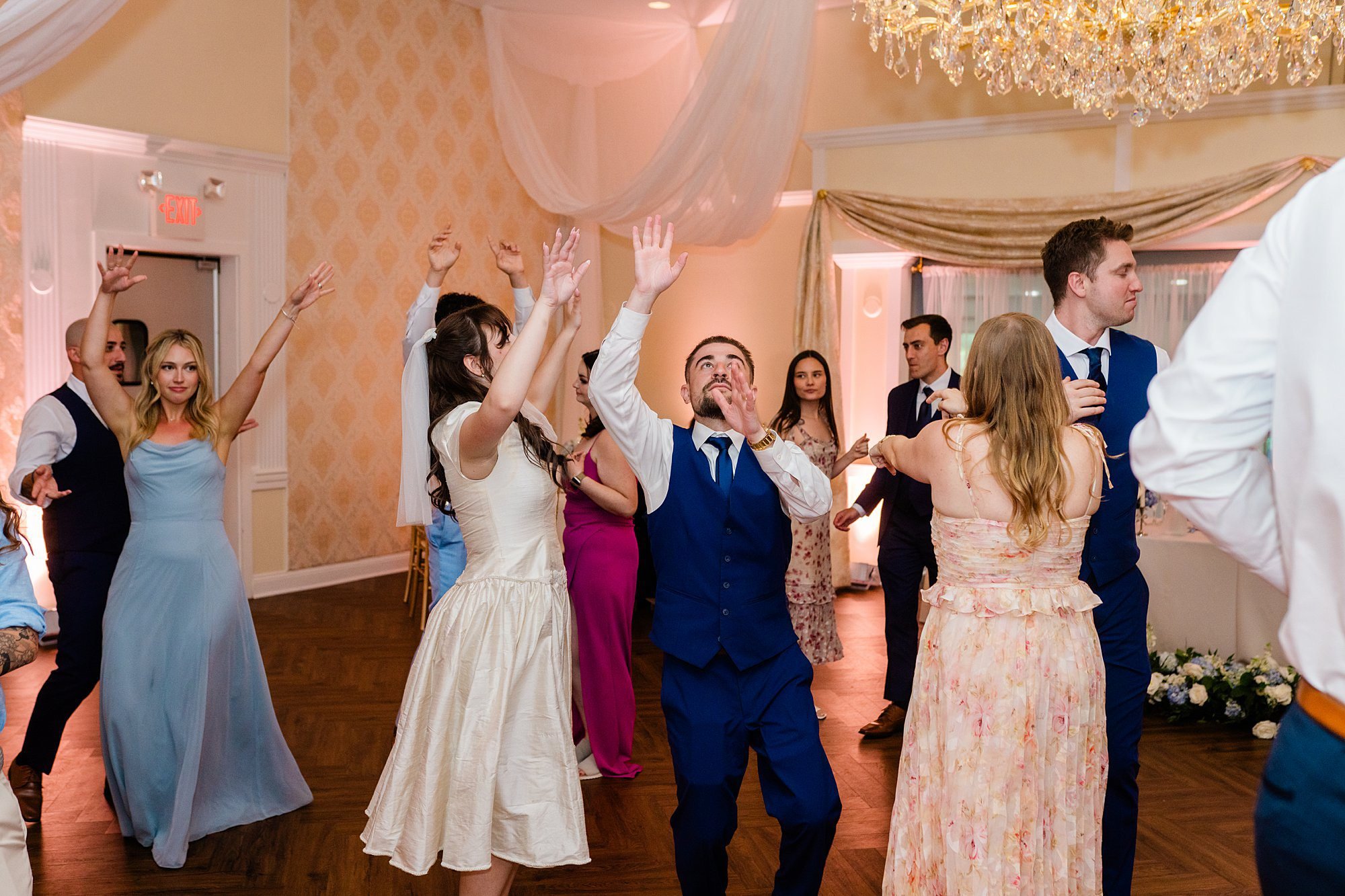 Emily Grace Photo, Lancaster PA Wedding Photographer, Cameron Estate Inn Summer Wedding, Cameron Estate Inn Wedding Photos, Mount Joy PA Wedding Photographer