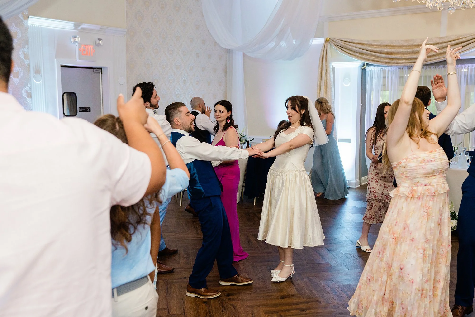 Emily Grace Photo, Lancaster PA Wedding Photographer, Cameron Estate Inn Summer Wedding, Cameron Estate Inn Wedding Photos, Mount Joy PA Wedding Photographer