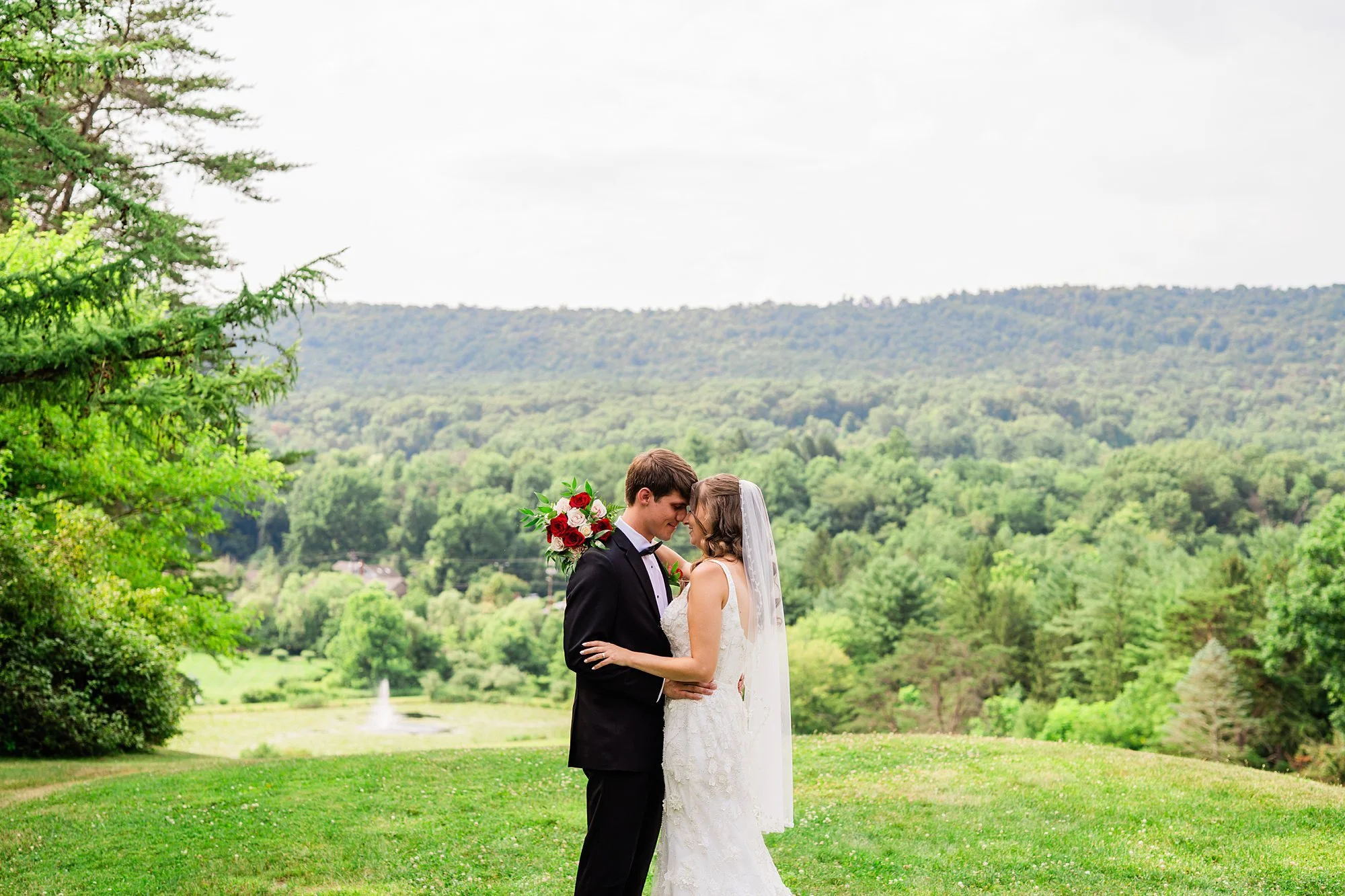 Emily Grace Photo, The Manor at Mountain View Summer Wedding, Harrisburg PA Wedding Photographer, The Manor at Mountain View Wedding Photos