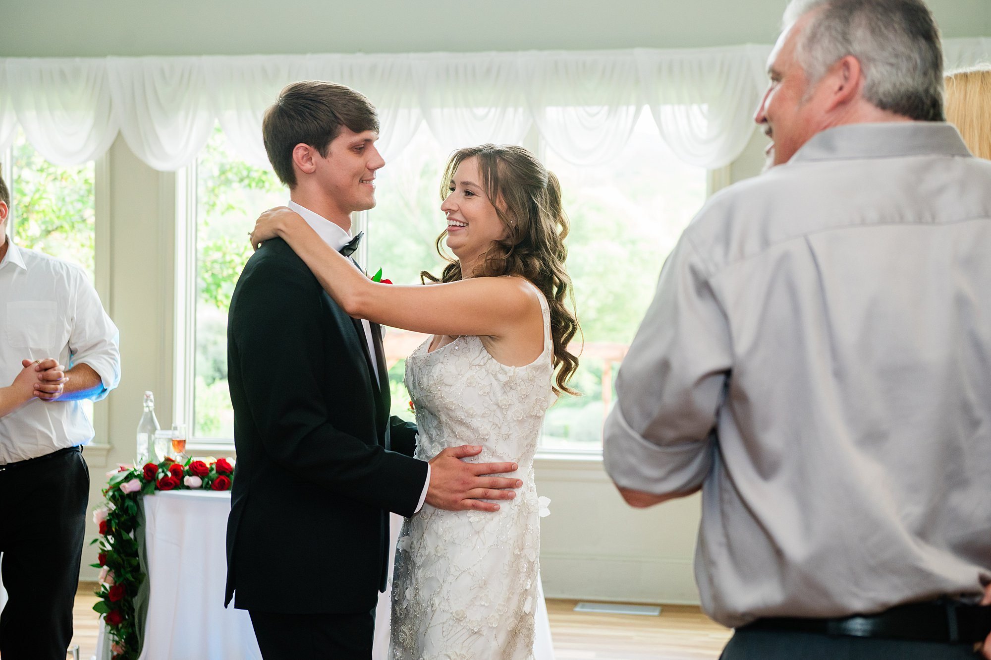 Emily Grace Photo, The Manor at Mountain View Summer Wedding, Harrisburg PA Wedding Photographer, The Manor at Mountain View Wedding Photos