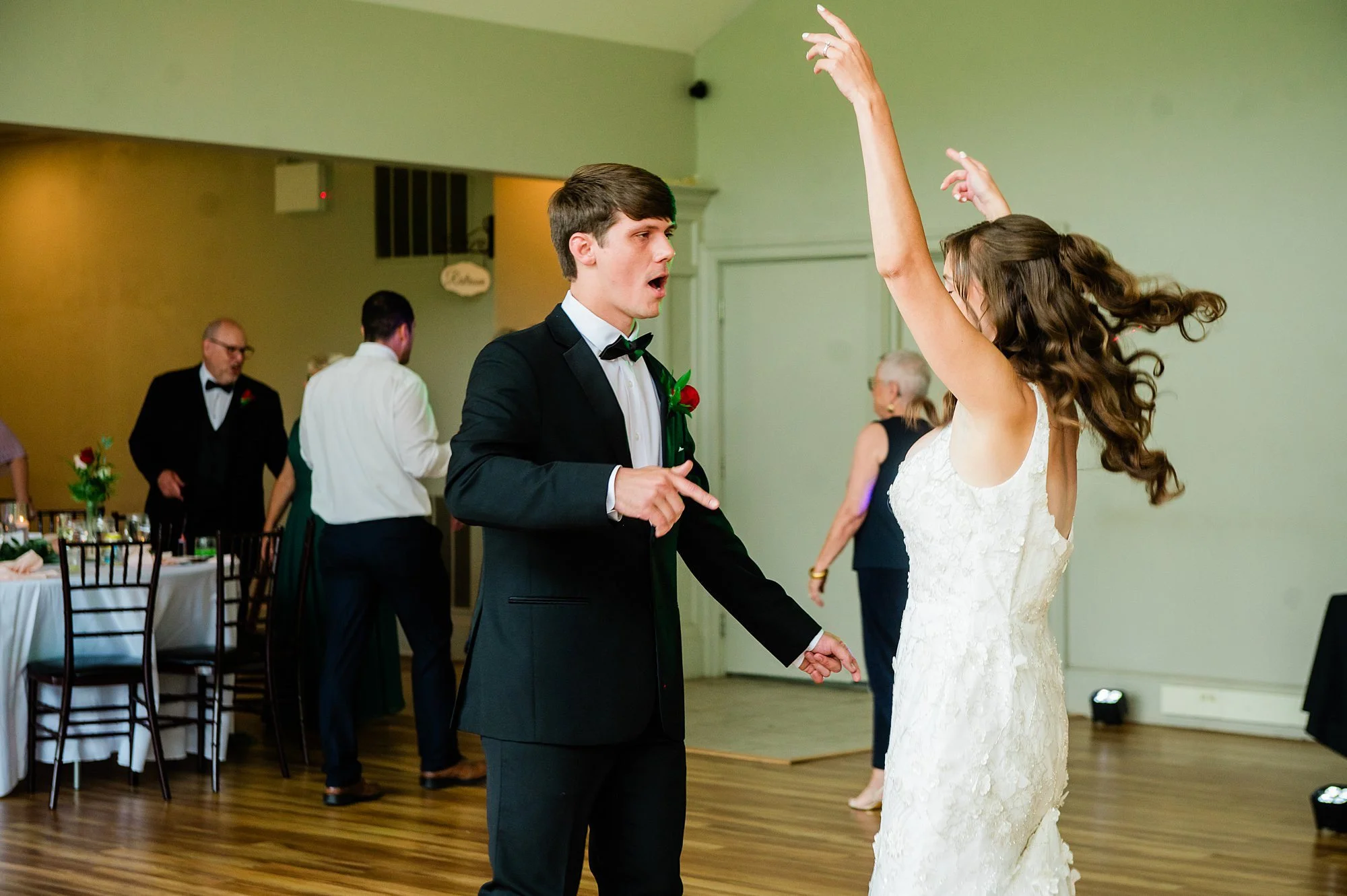 Emily Grace Photo, The Manor at Mountain View Summer Wedding, Harrisburg PA Wedding Photographer, The Manor at Mountain View Wedding Photos