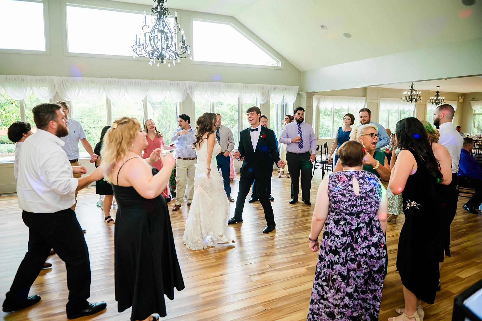 Emily Grace Photo, The Manor at Mountain View Summer Wedding, Harrisburg PA Wedding Photographer, The Manor at Mountain View Wedding Photos
