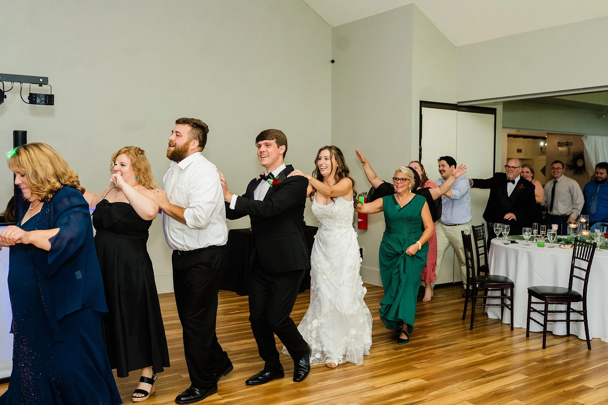 Emily Grace Photo, The Manor at Mountain View Summer Wedding, Harrisburg PA Wedding Photographer, The Manor at Mountain View Wedding Photos