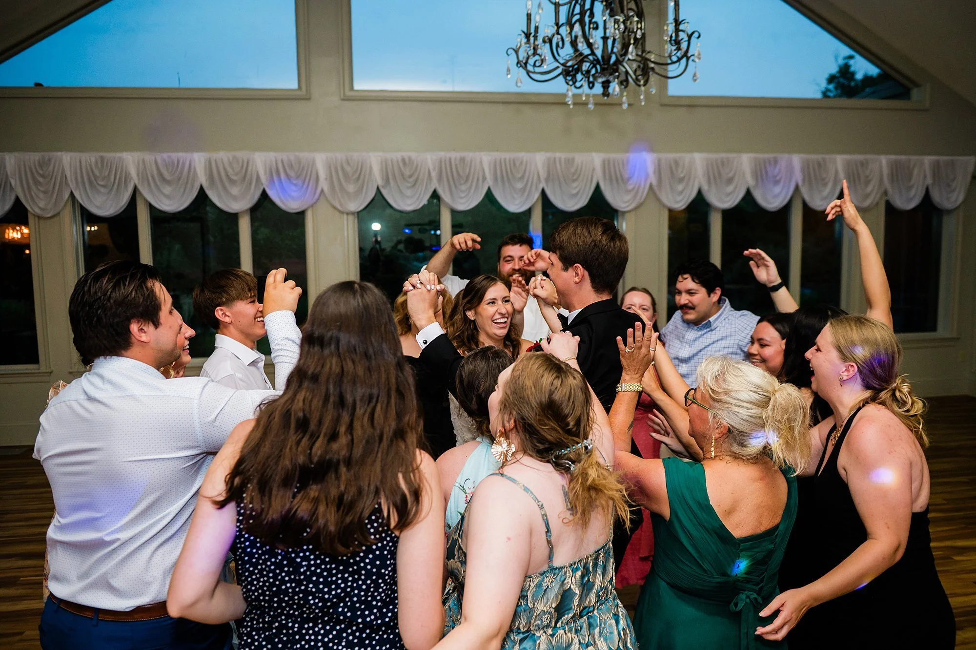 Emily Grace Photo, The Manor at Mountain View Summer Wedding, Harrisburg PA Wedding Photographer, The Manor at Mountain View Wedding Photos