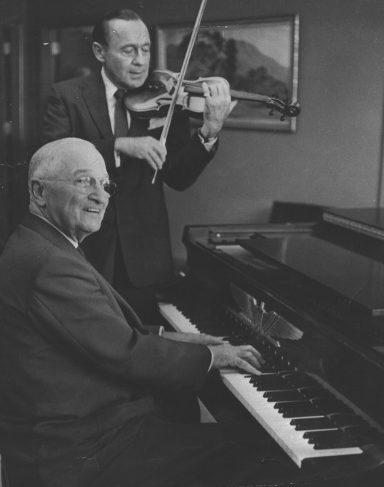 Jack Benny on violin