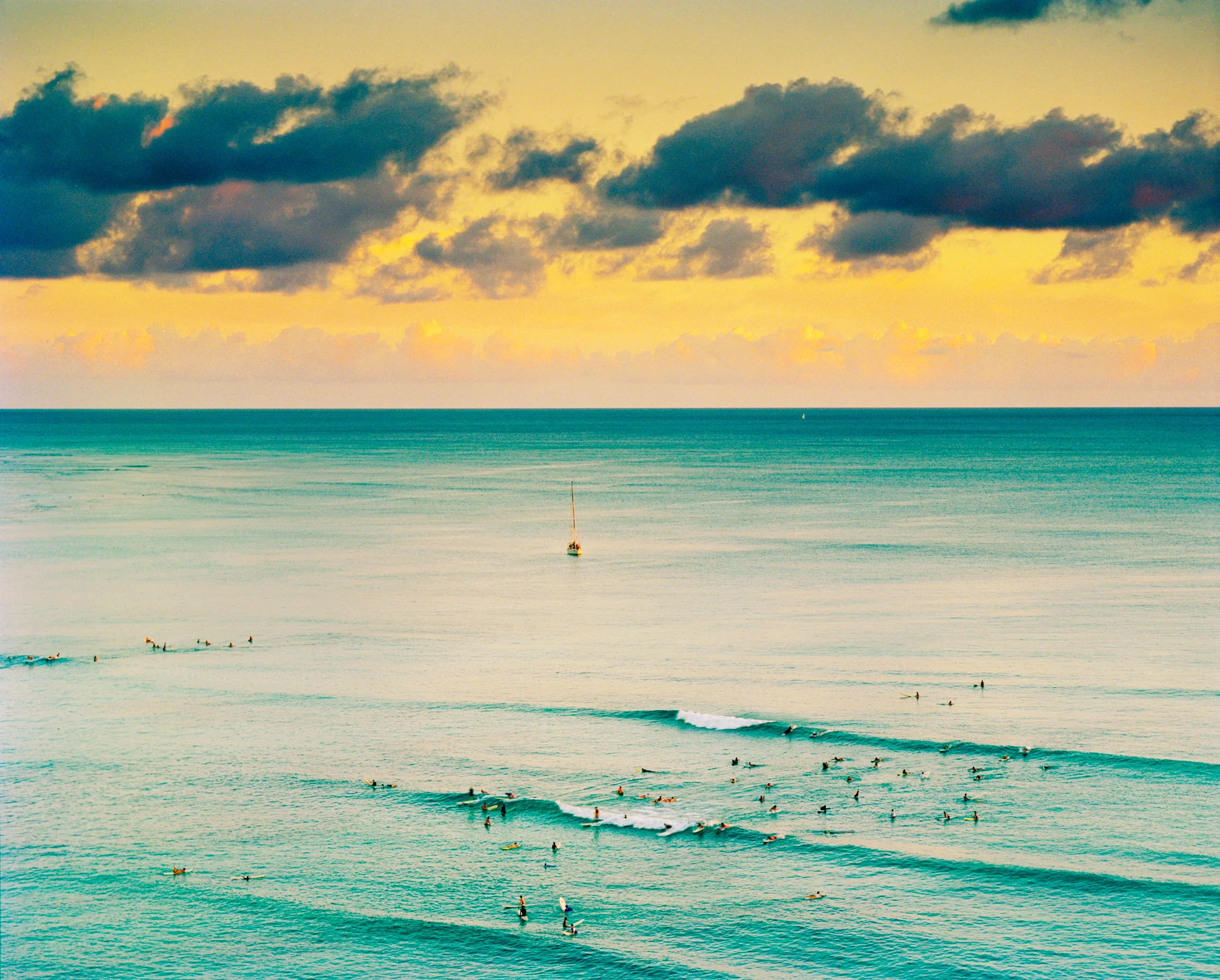 24 waikiki surf.jpg