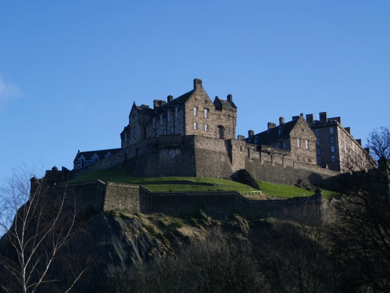 edinburgh castle.jpg