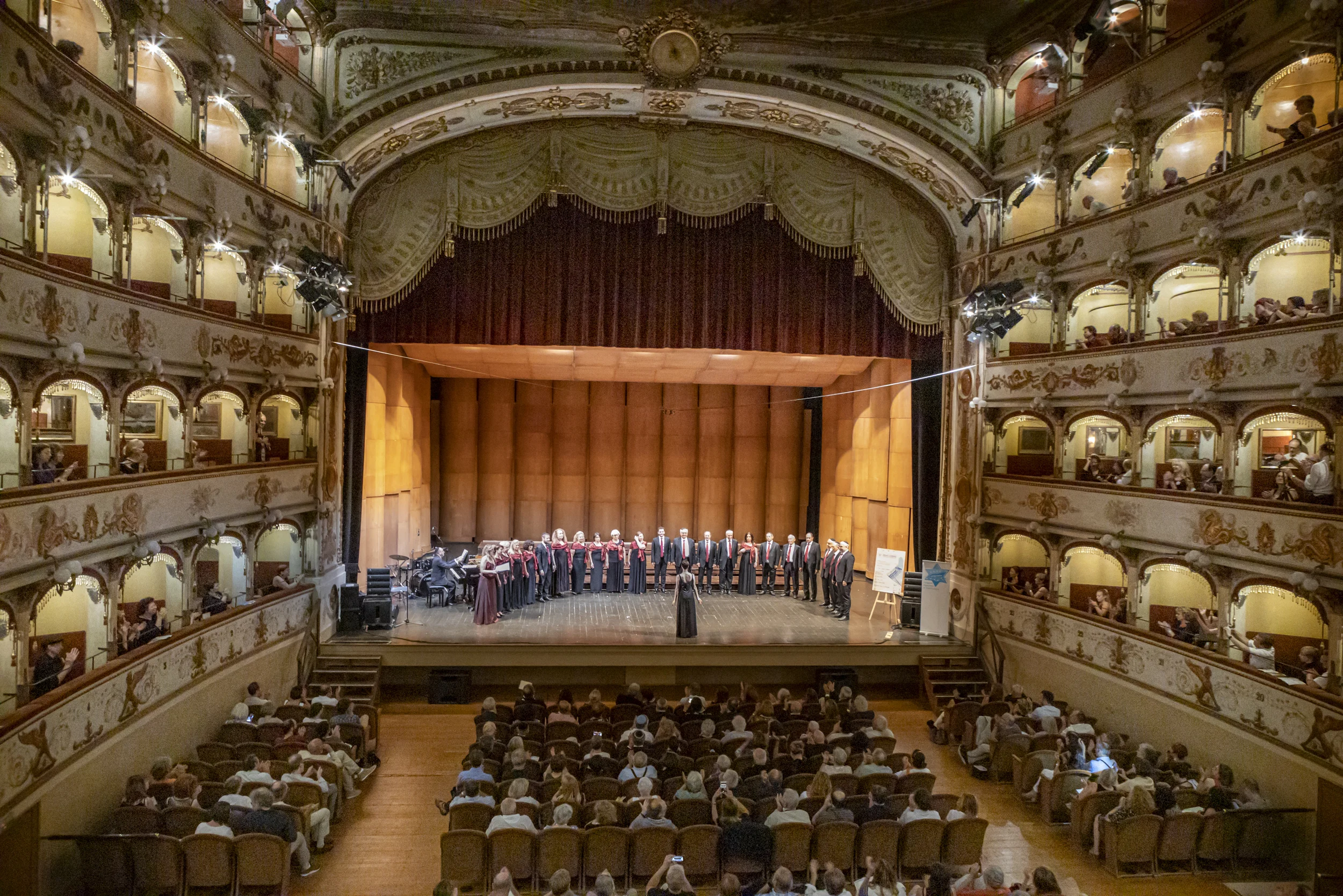 (C)MARCO_CASELLI_NIRMAL_Y094_406.jpg