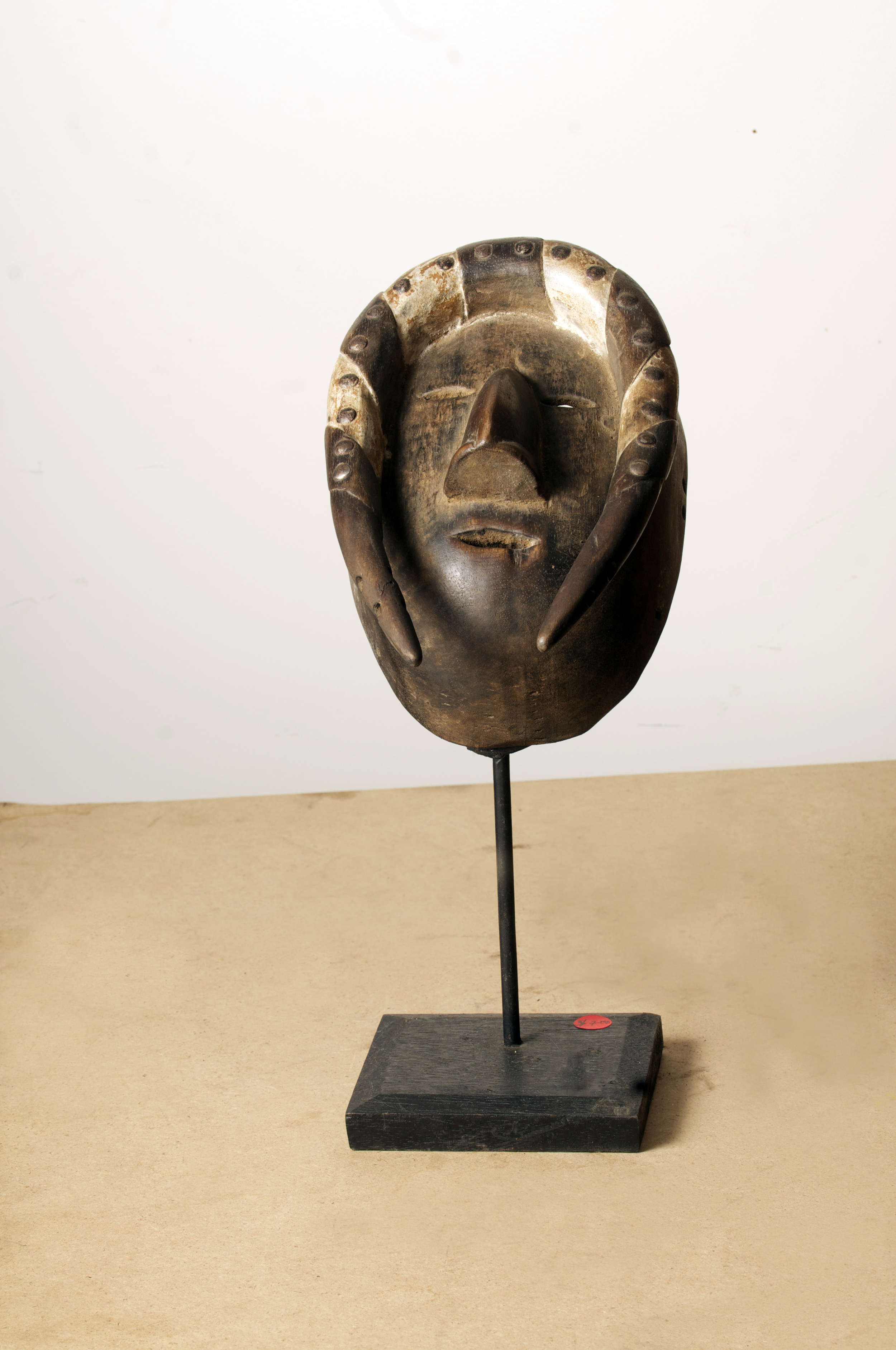 Guro Mask, Cote D'Ivoire, Height 15.4inch. Pp. $335.00.jpg