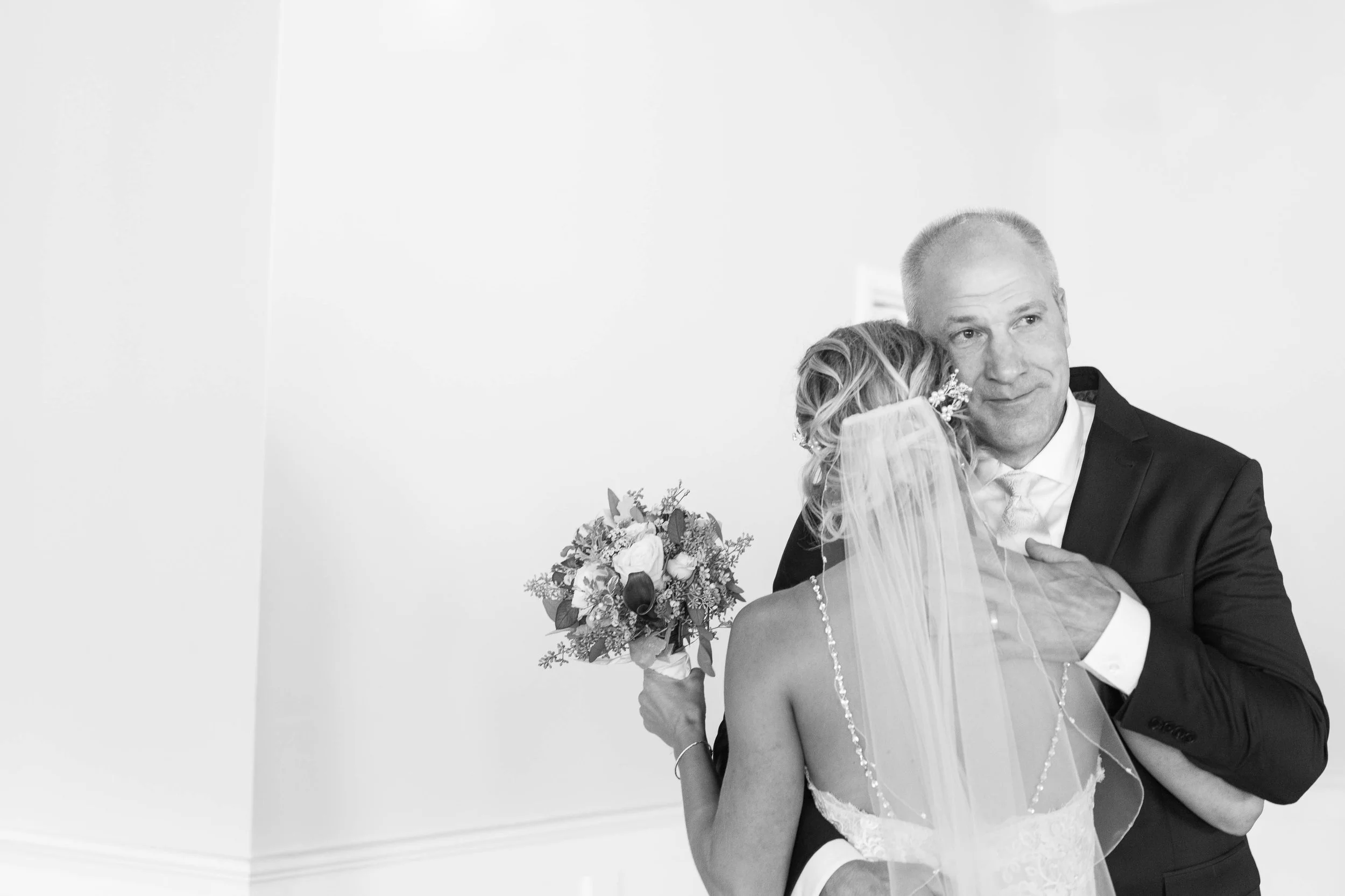 katie-schubert-wisconsin-wedding-photographer-5.jpg