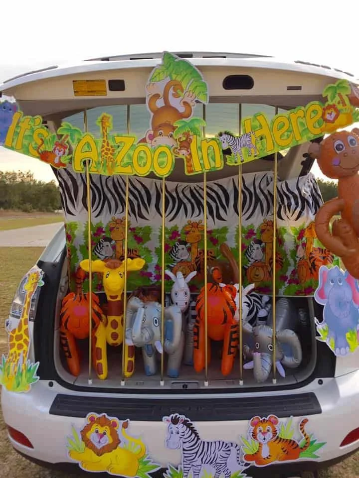 trunk-or-treat-its-a-zoo-out-there.jpg