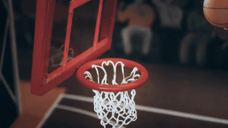 Nike Jordan "Shattered Backboard" (Clio Winner)