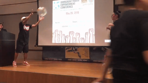 ezgif.com-video-to-gif.gif