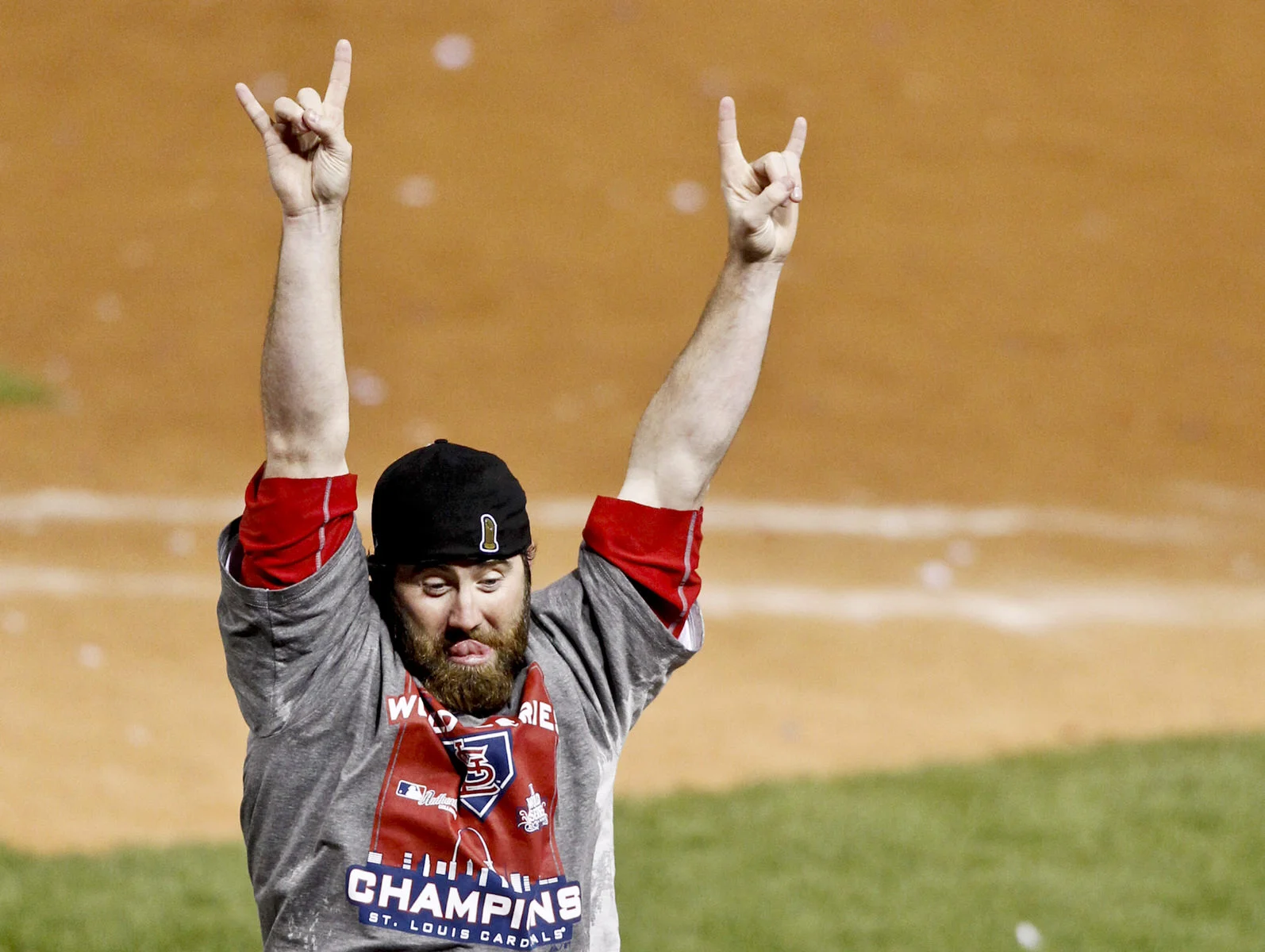  St. Louis Cardinals'&nbsp;Jason Motte celebrates after defeating the Texas Rangers in Game 7 to win MLB's World Series baseball championship in St.&nbsp;Louis, Mo., on&nbsp;October 28, 2011. 