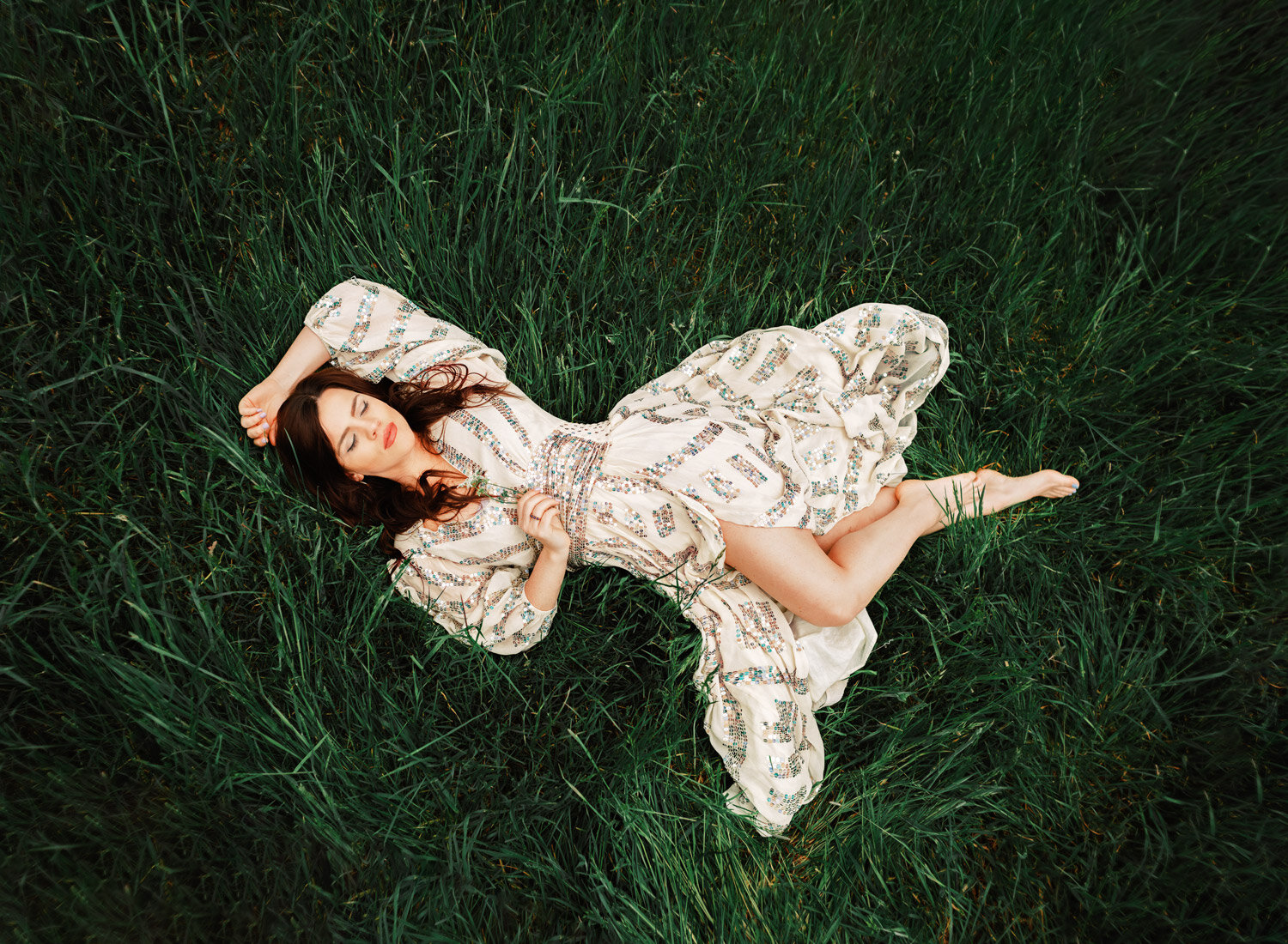 sarah-havens-photography-ramstein-landstuhl-kaisersalutern-kmc-best-portrait-photographer-fotograf-beauty-outdoor-summer-grass.jpg