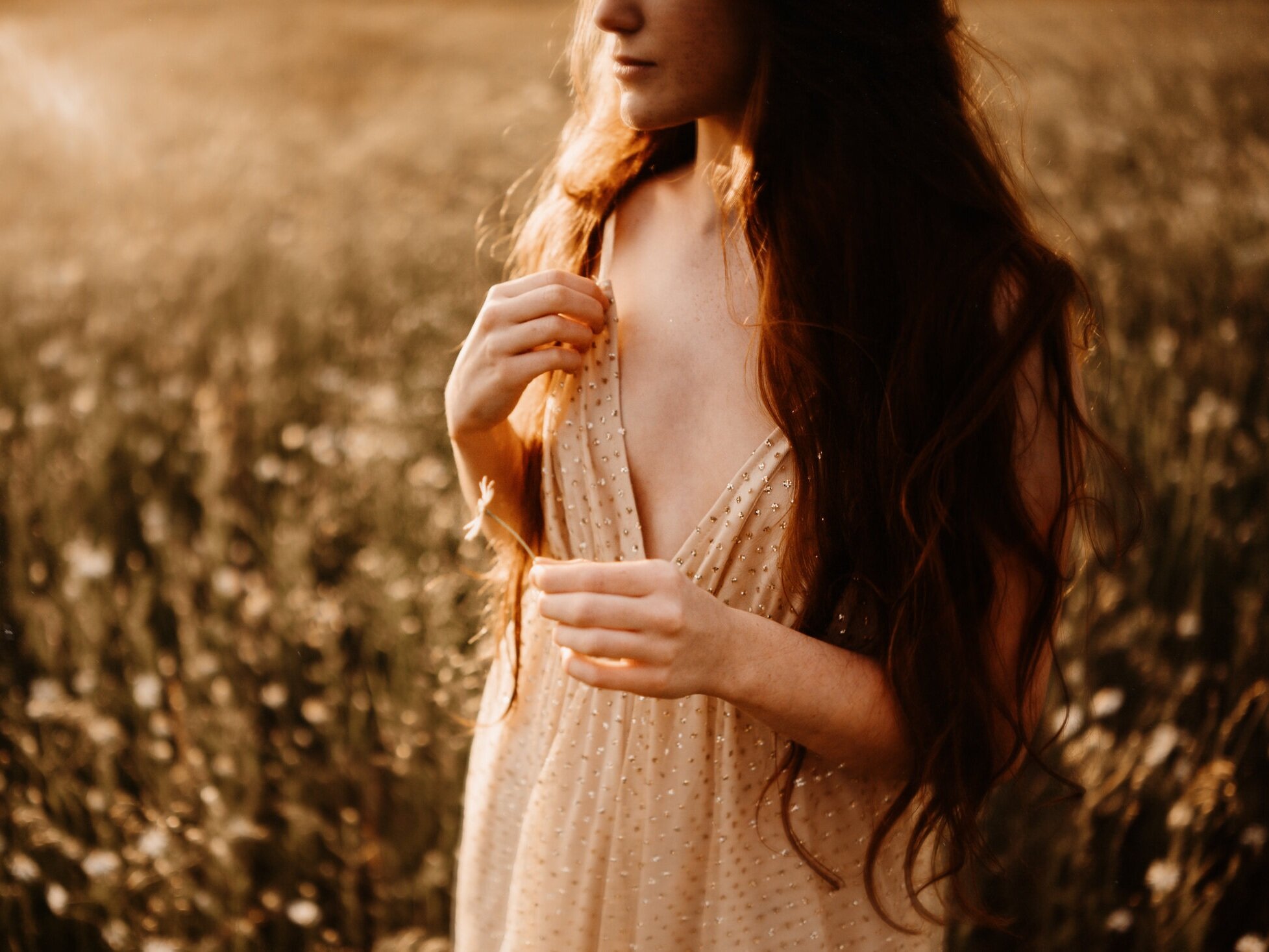 fine-art-portrait-photo-session-in-gold-glitter-dress-in-wild-flower-field-in-ramstein-kmc-germany-by-sarah-havens+%285%29.jpg