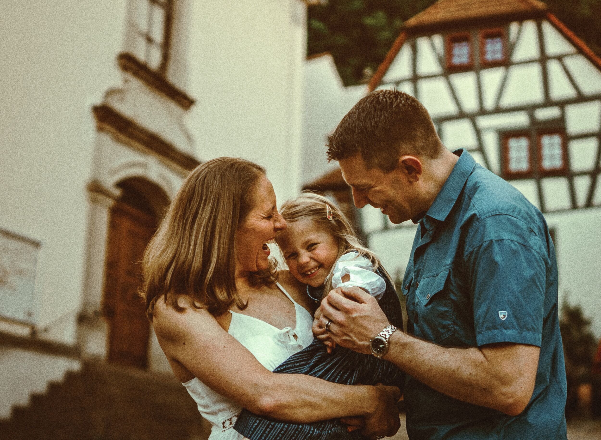 ramstein-kmc-storytelling-family-session-in-wolfstein-by-lifestyle-photography-sarah-havens (12).jpg