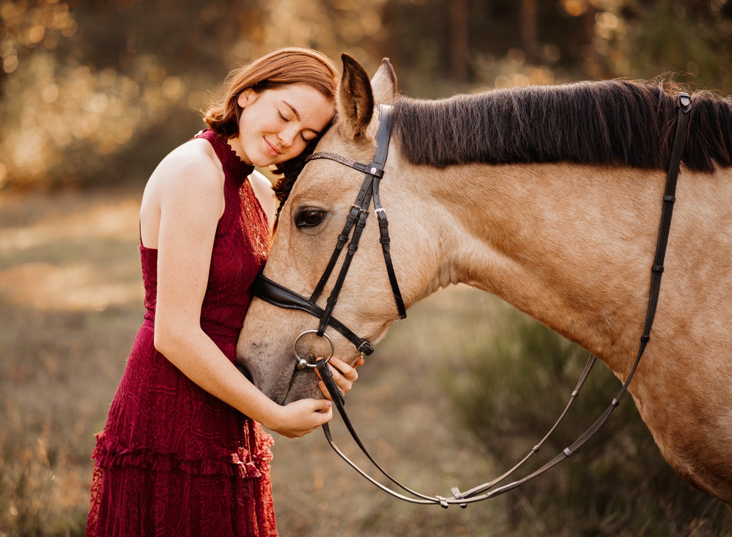 sarah-havens-photography-kaiserslautern-ramstein-kmc-best-high-school-senior-girl-photographer-landstuhl-fotograf-outdoor-horse.jpg