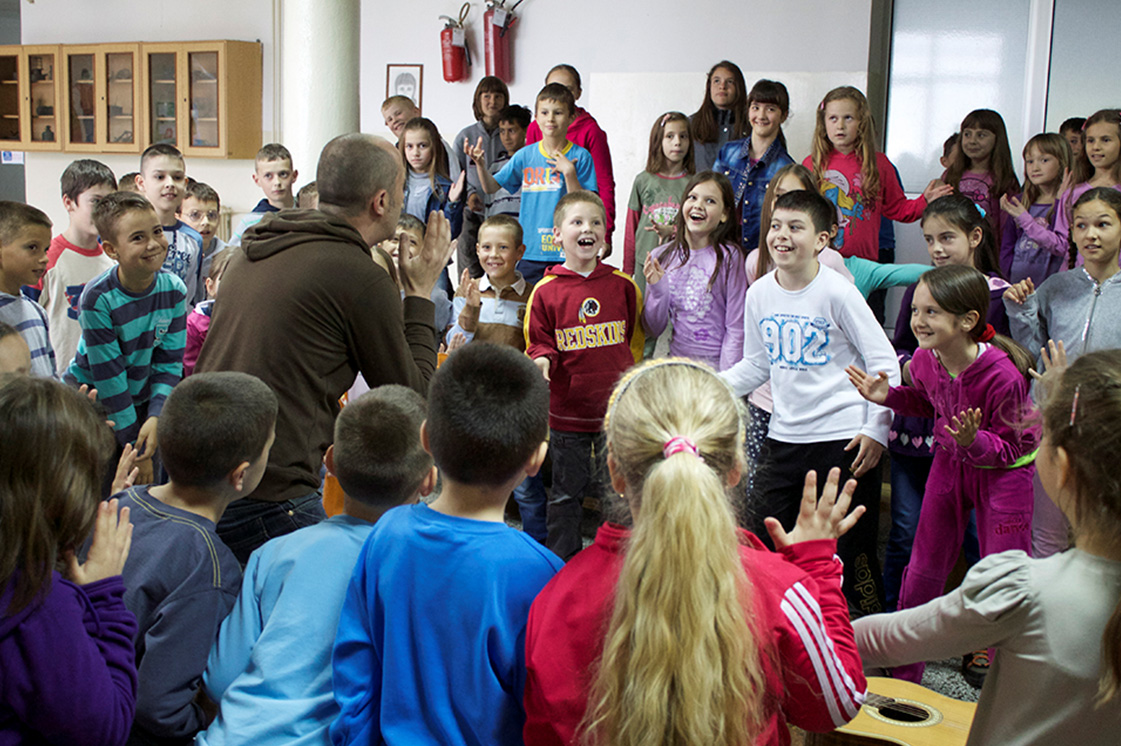 Tony Pesikan with children from Vlacenica Elementary school.