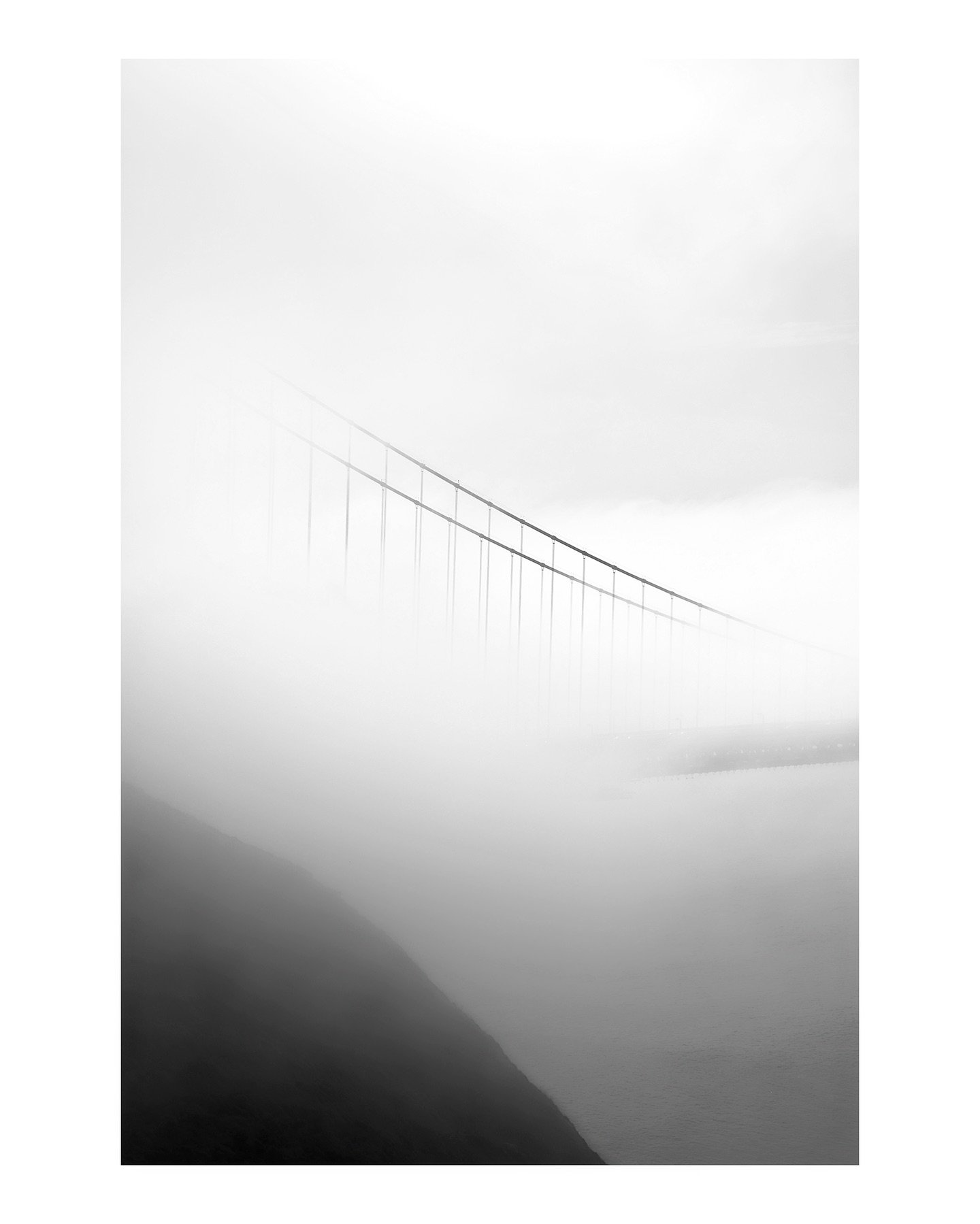 The Golden Gate. 2023
.
.
.
.
#goldengatebridge #sanfrancisco #balckandwhitephotography #leicamonochrome
