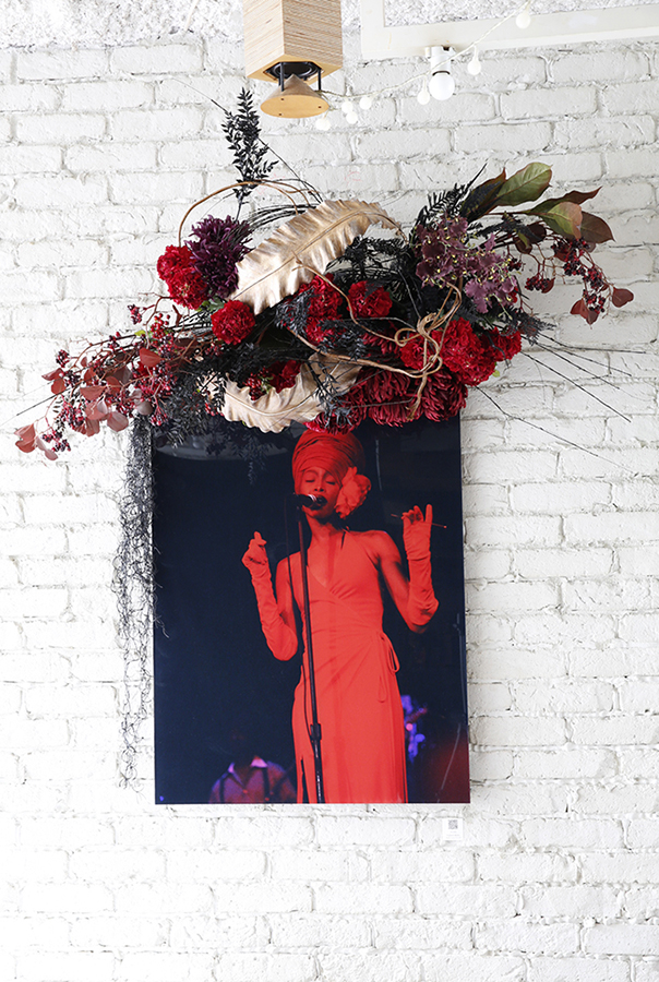 New York Before Zeros vol.1 Photo Exhibition @ Suzu Cafe 9/26-10/24/2014 Erykah Badu Photo w/ Mami Yamamoto Flower decoration