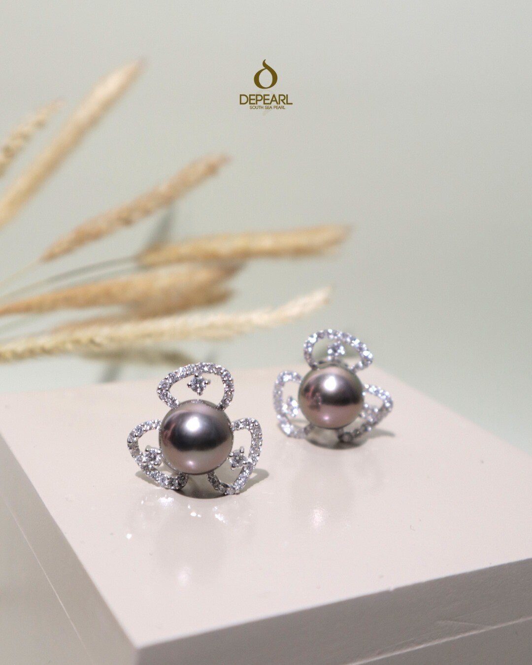 We only produce one design for each pearl. That is why you will never find any twins and that what makes each pearl priceless. Get yours now!

#DEPEARL #DPBlack #DPEarring #DPRound #pearl #southseapearl #southsea #jewelry #pearljewelry #indonesianjew