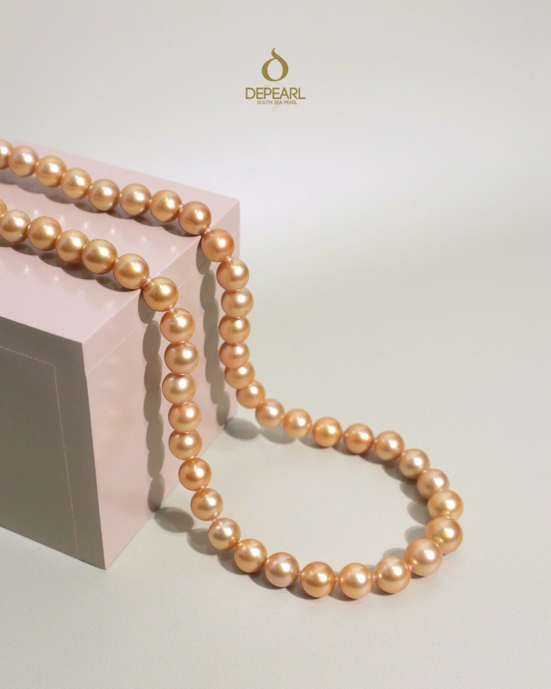 Pearl lies in the heart of the ocean for 1,5 years long. We sure that it is worth the wait!

#DEPEARL #DPGold #DPNecklace #DPRound #pearl #southseapearl #southsea #jewelry #pearljewelry #indonesianjewelry
