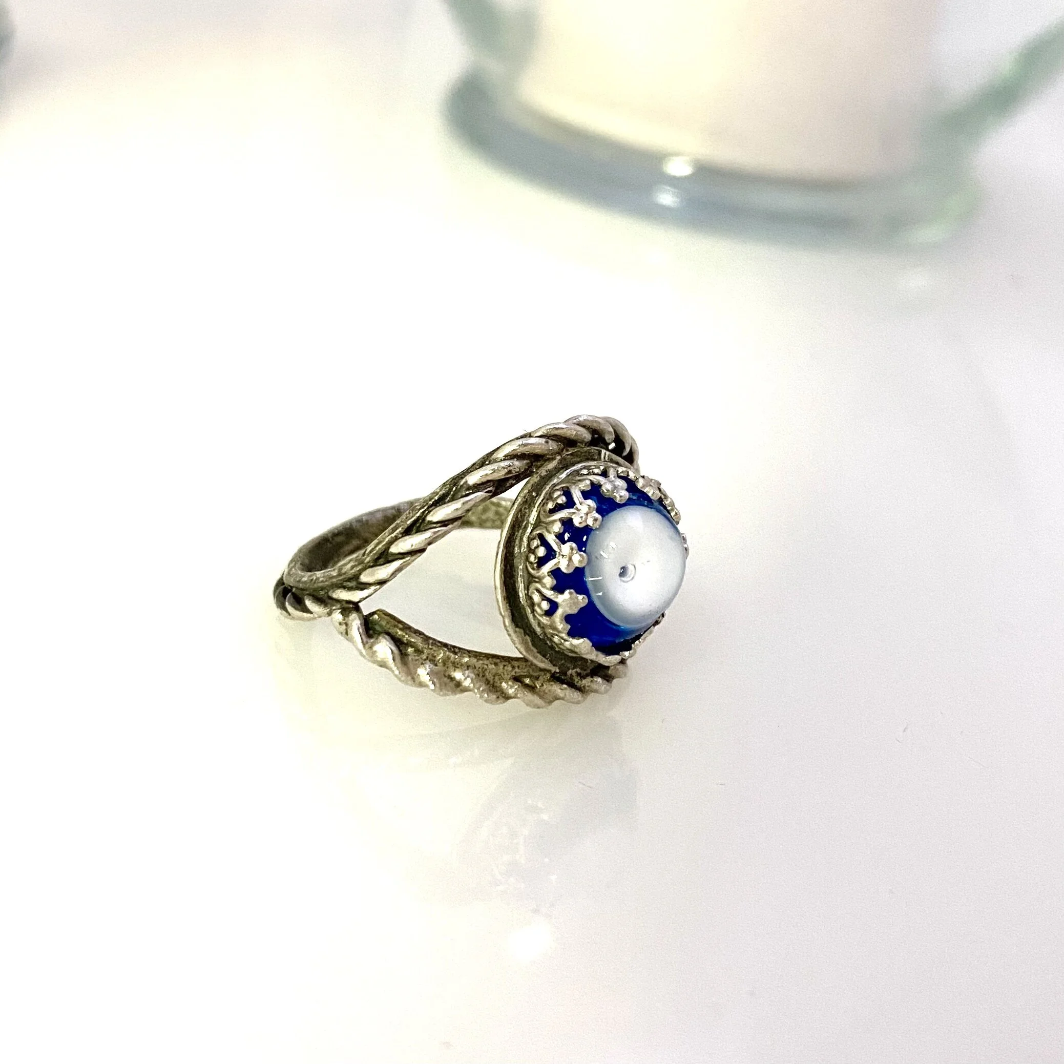 EF7498CB-456A-4686-9F4B-170D8D4E5FB2