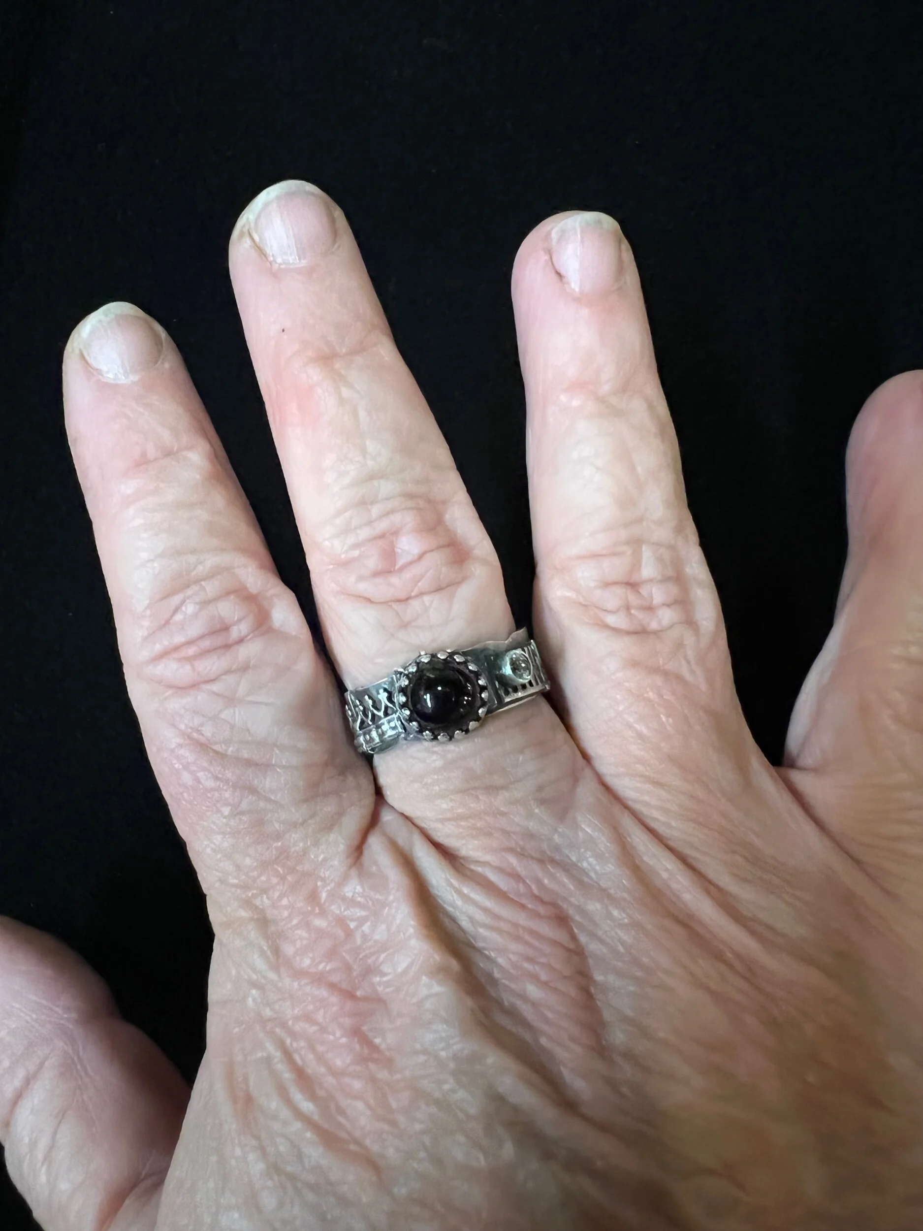 83D73790-0BFC-4B6B-8D20-01D03C53B85A