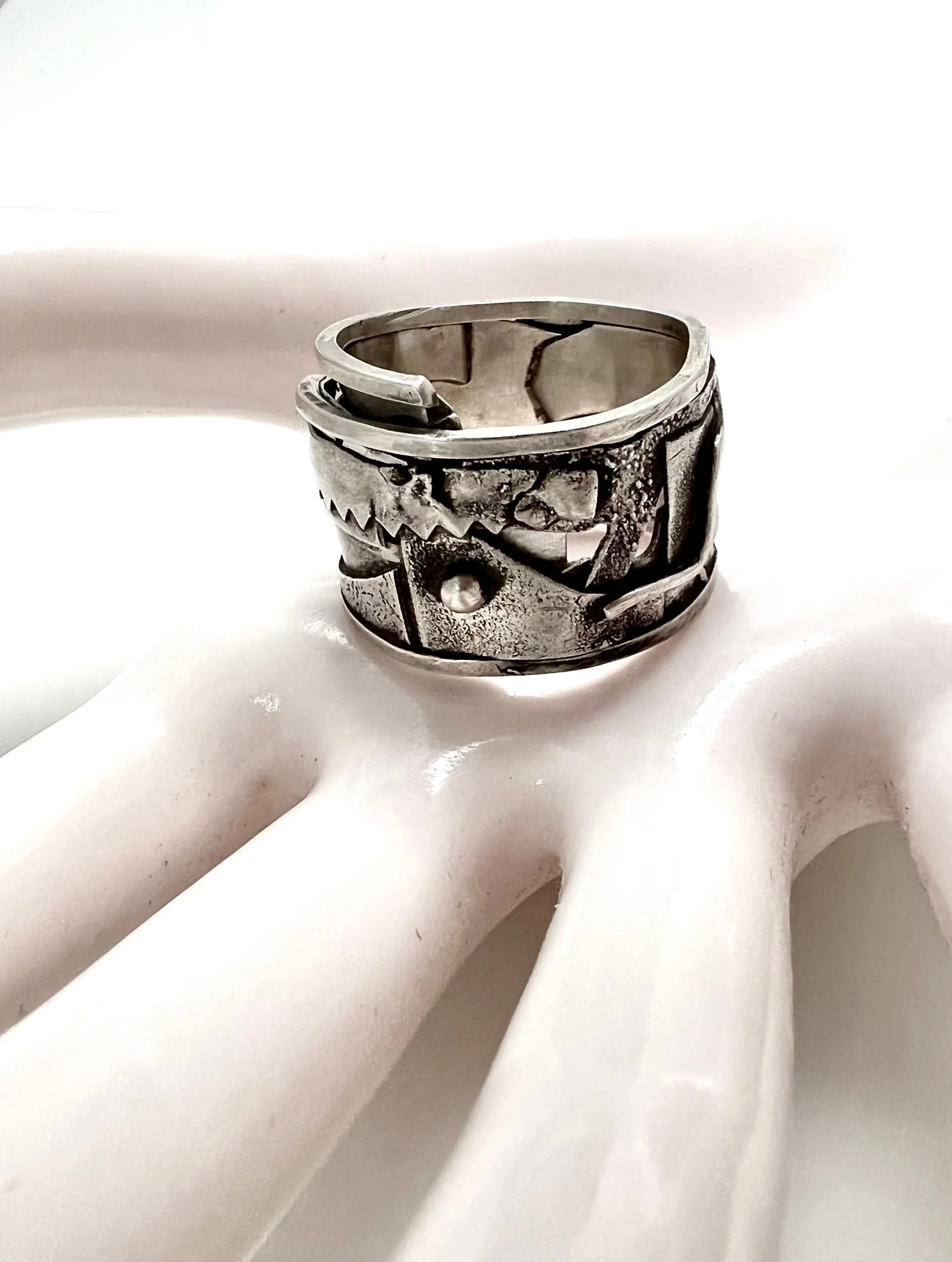 8B8099ED-50E8-427A-A625-9E4FC36D6123