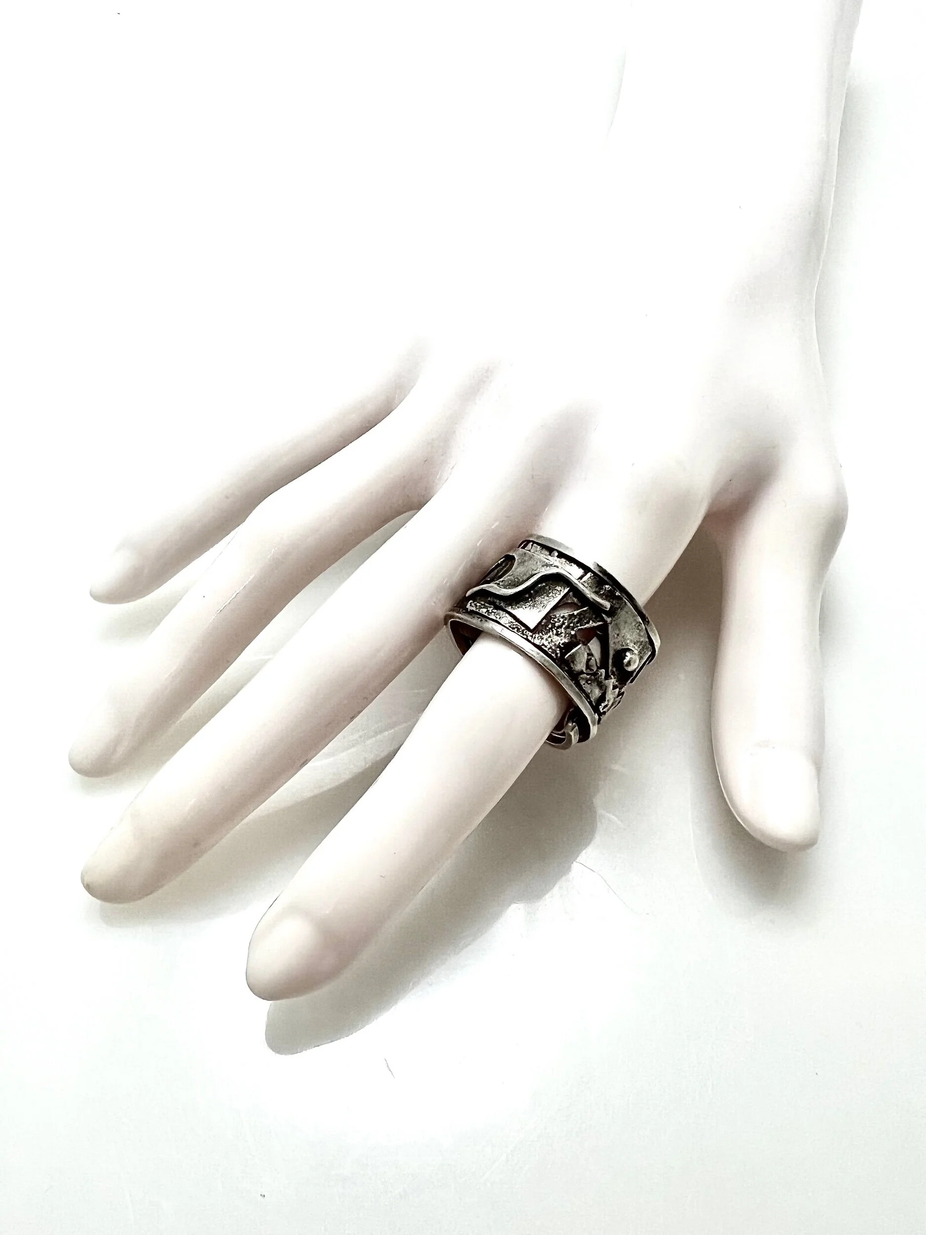 9C318E58-F77F-454E-A5FB-E8CB57AE4184