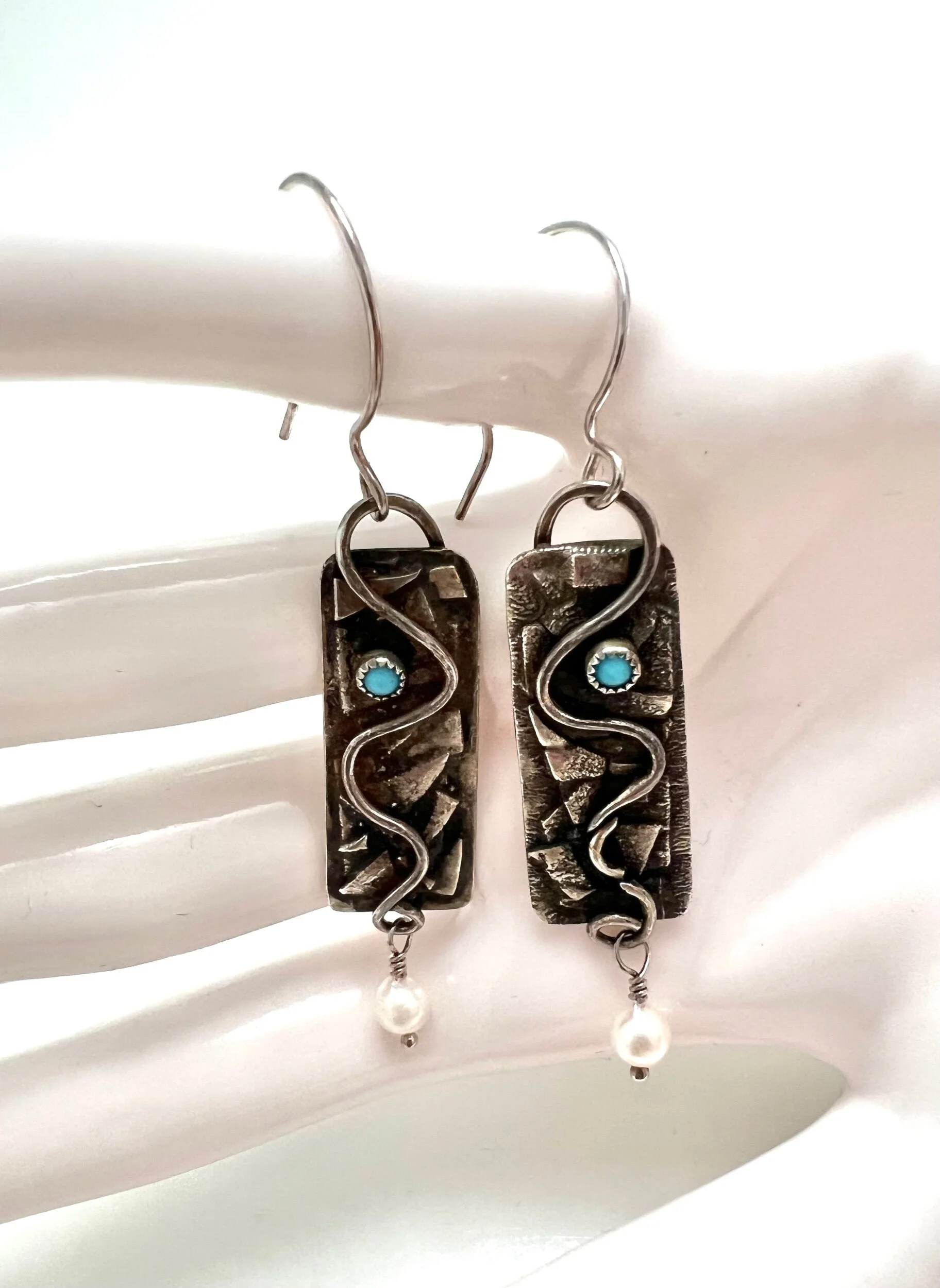 8D6EB1FB-800A-4A4E-B0A9-06FF3E819C1F