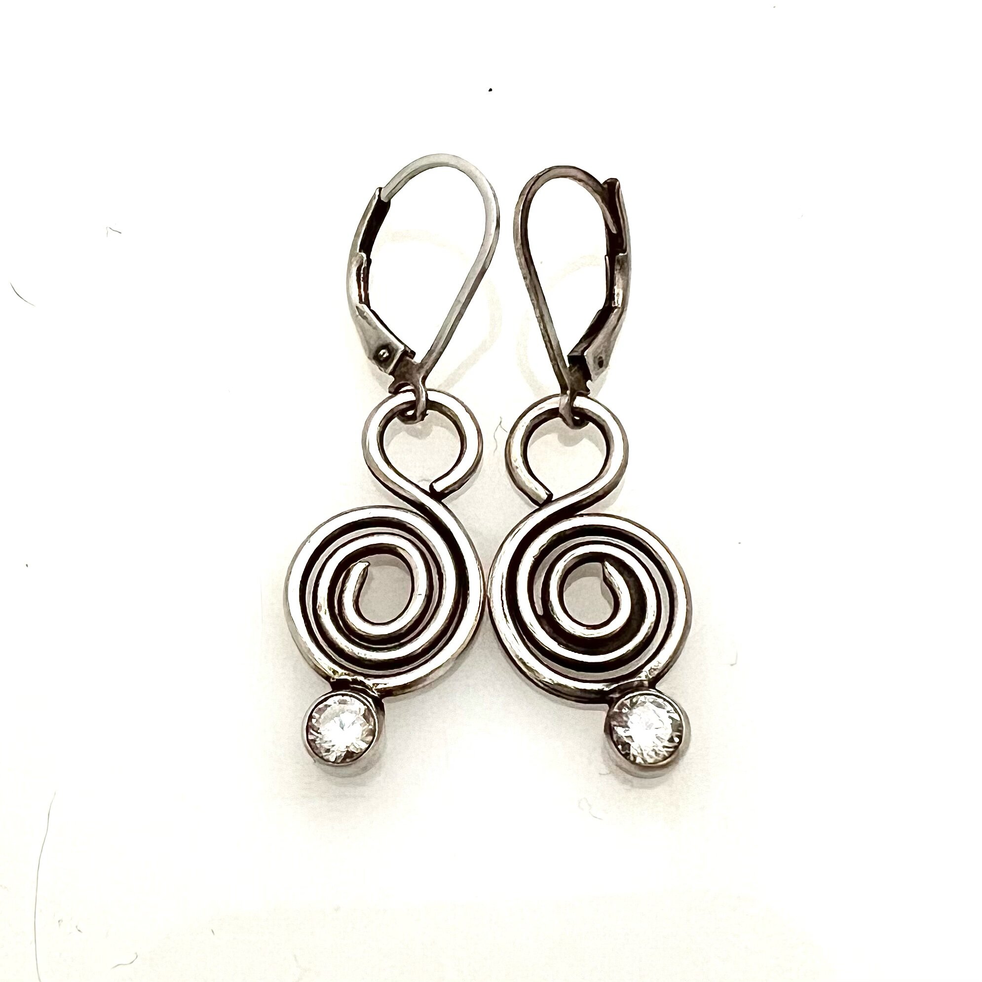 5F7BEA0B-B5C8-405B-81A3-05E400ACD07F