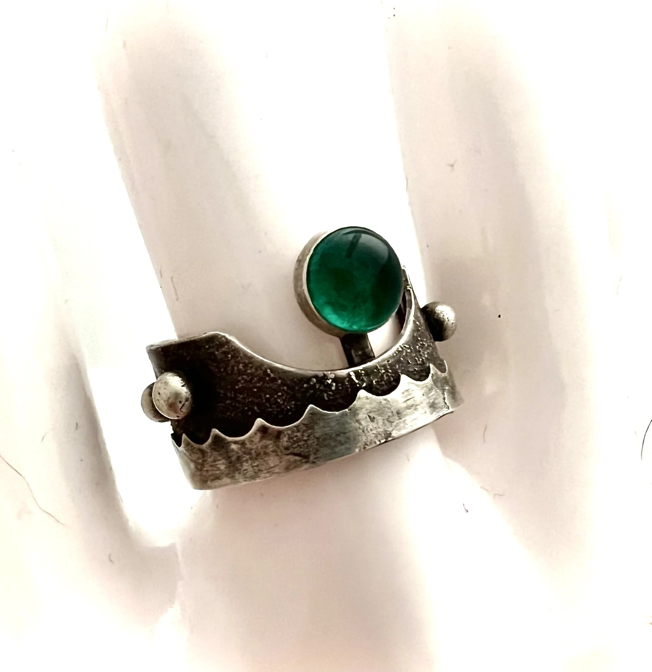 C213F780-2FC0-4A21-9859-E26FD5FF543B