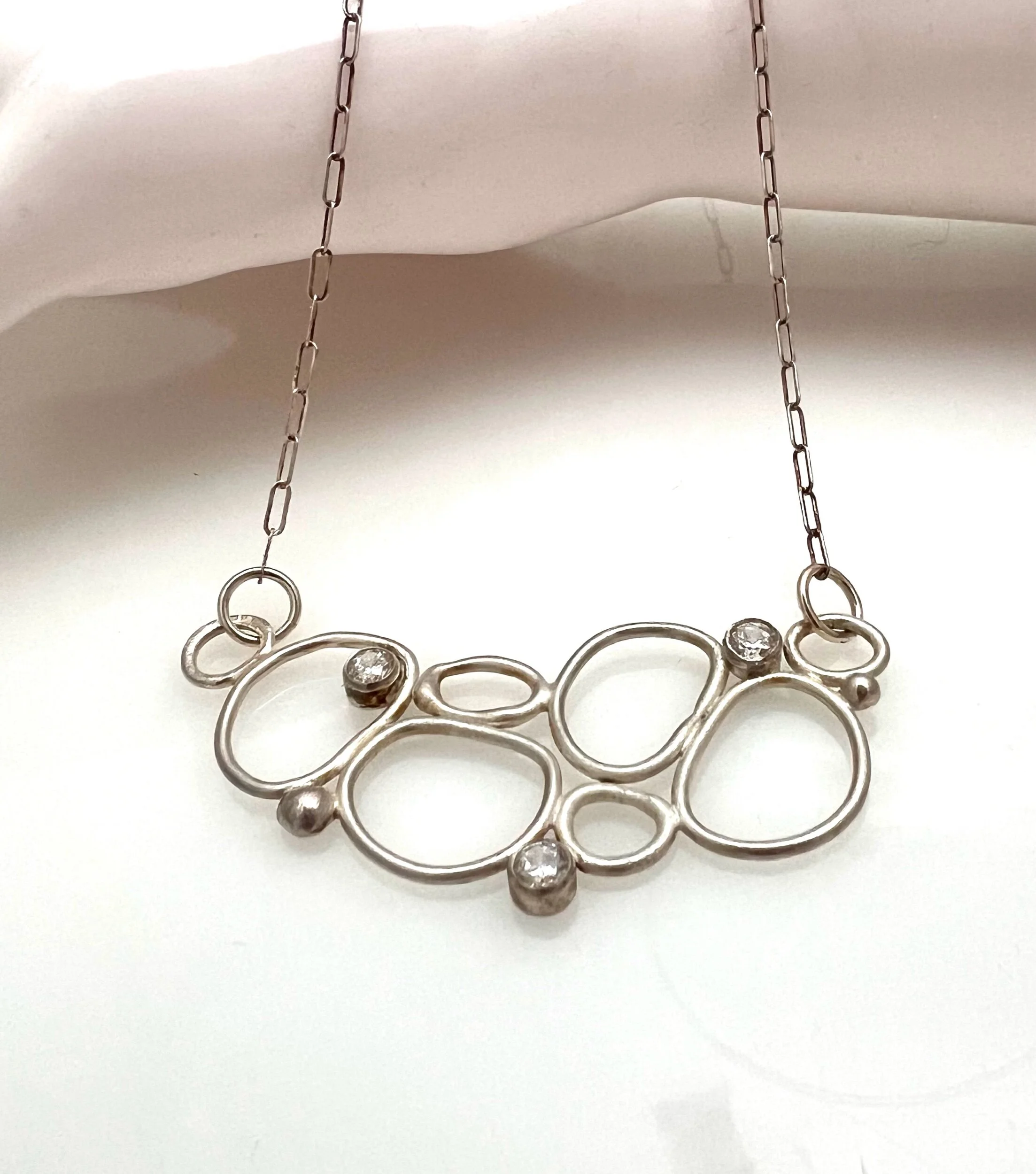 2C3B2853-BDB3-4EEE-8DCC-966136460007