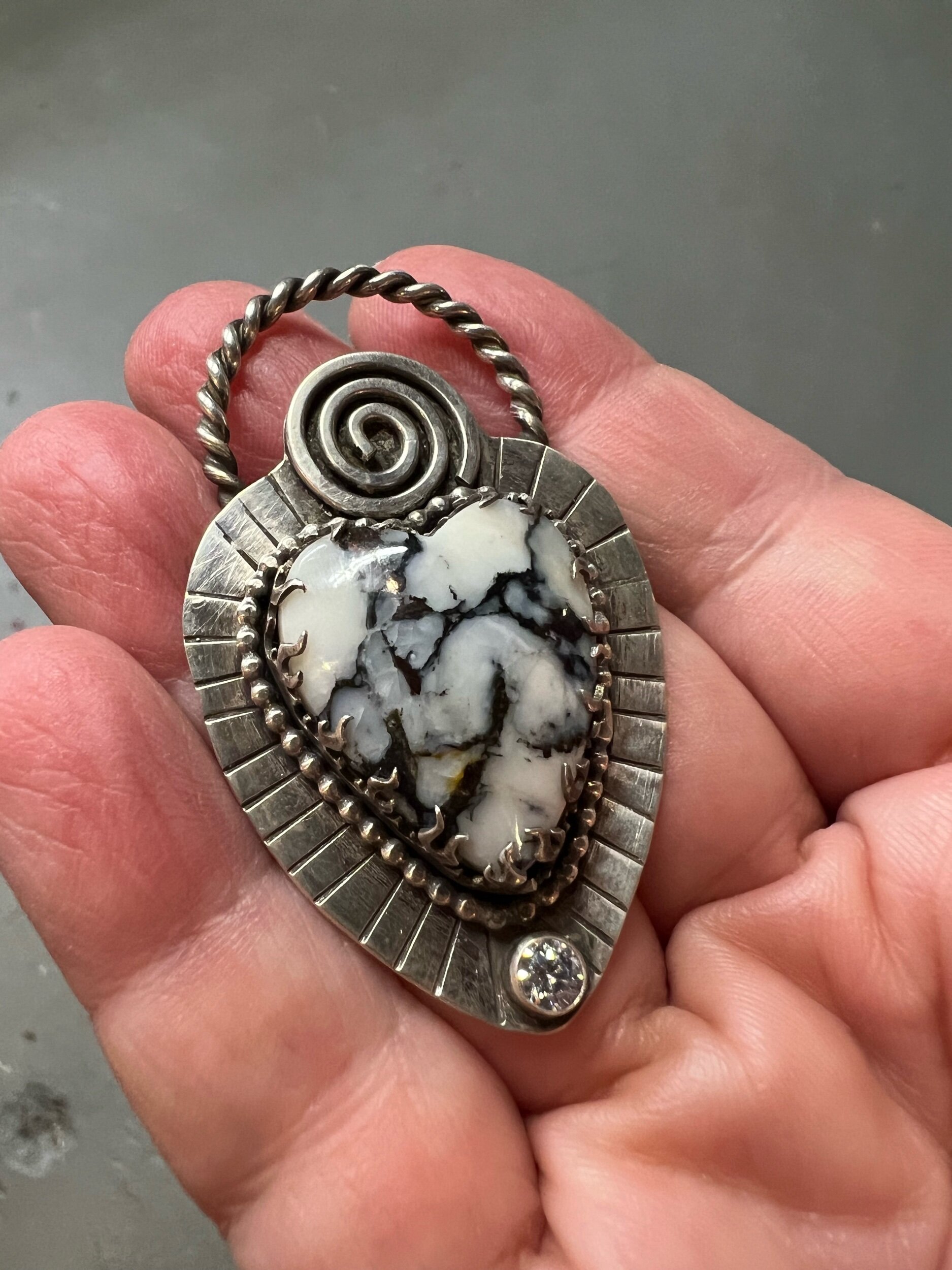 E07A7FE4-111C-43C6-9C57-96A8B1DB784F