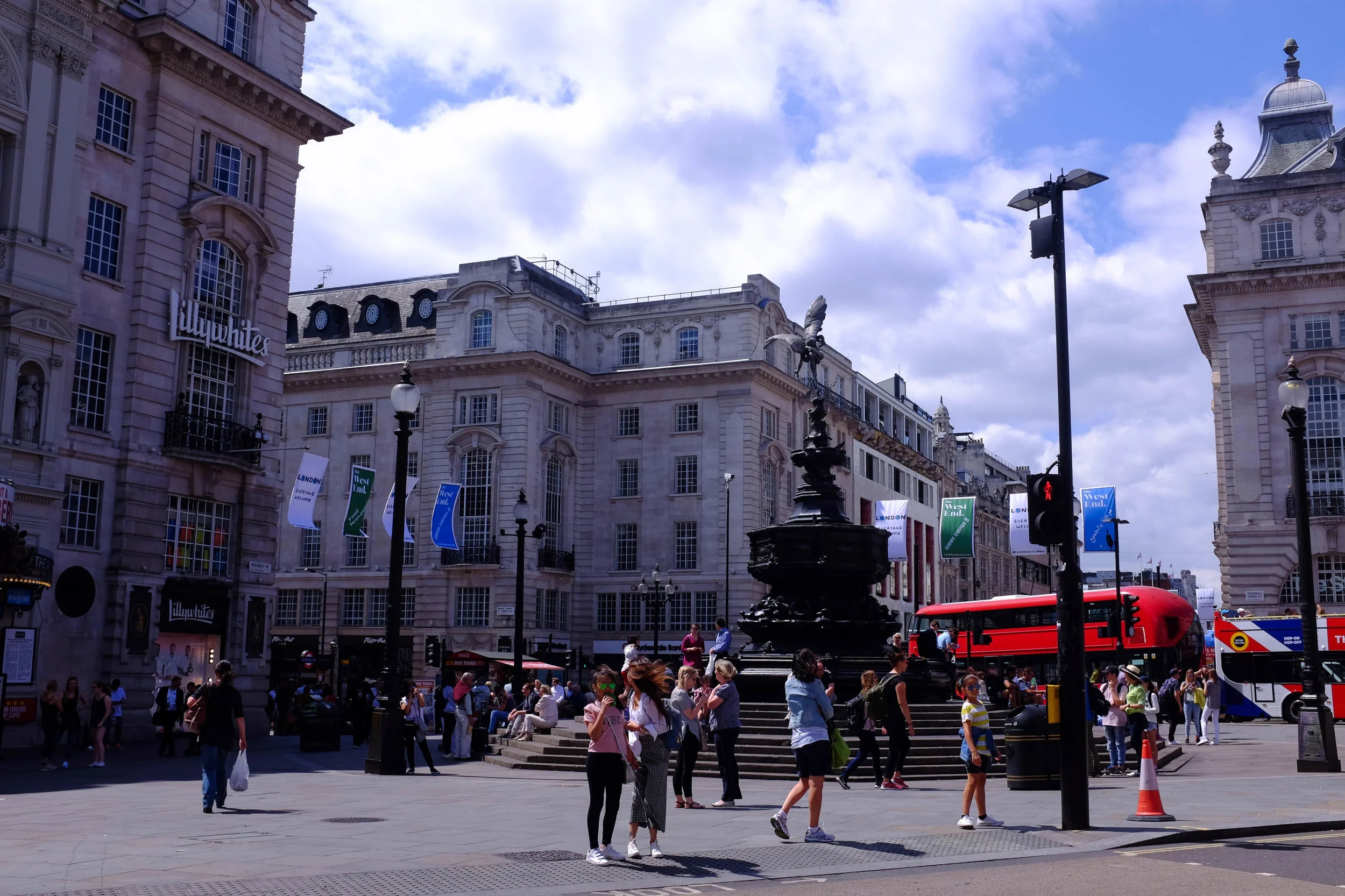 Kaci Nicole - 4 Day London Itinerary