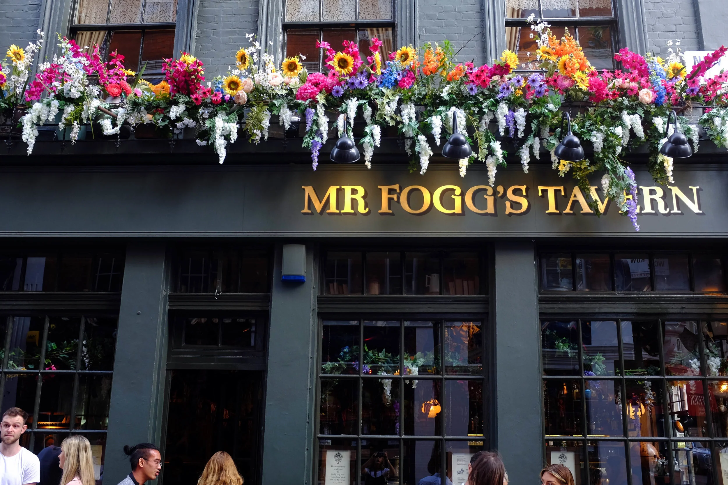 Kaci Nicole - 4 Day London Itinerary